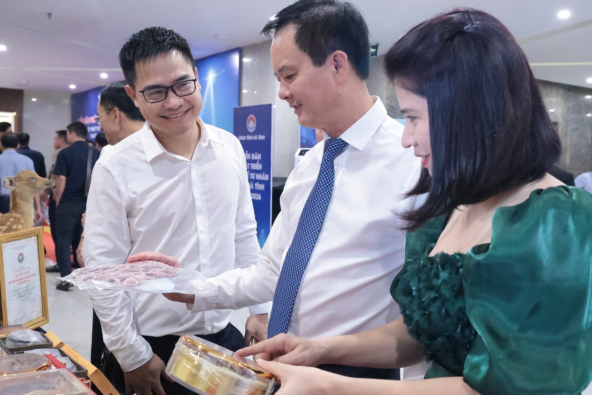 H&agrave; Tĩnh: Kinh tế tư nh&acirc;n l&agrave; "động lực ti&ecirc;n phong&rdquo; kiến tạo m&ocirc;i trường kinh doanh- Ảnh 2.