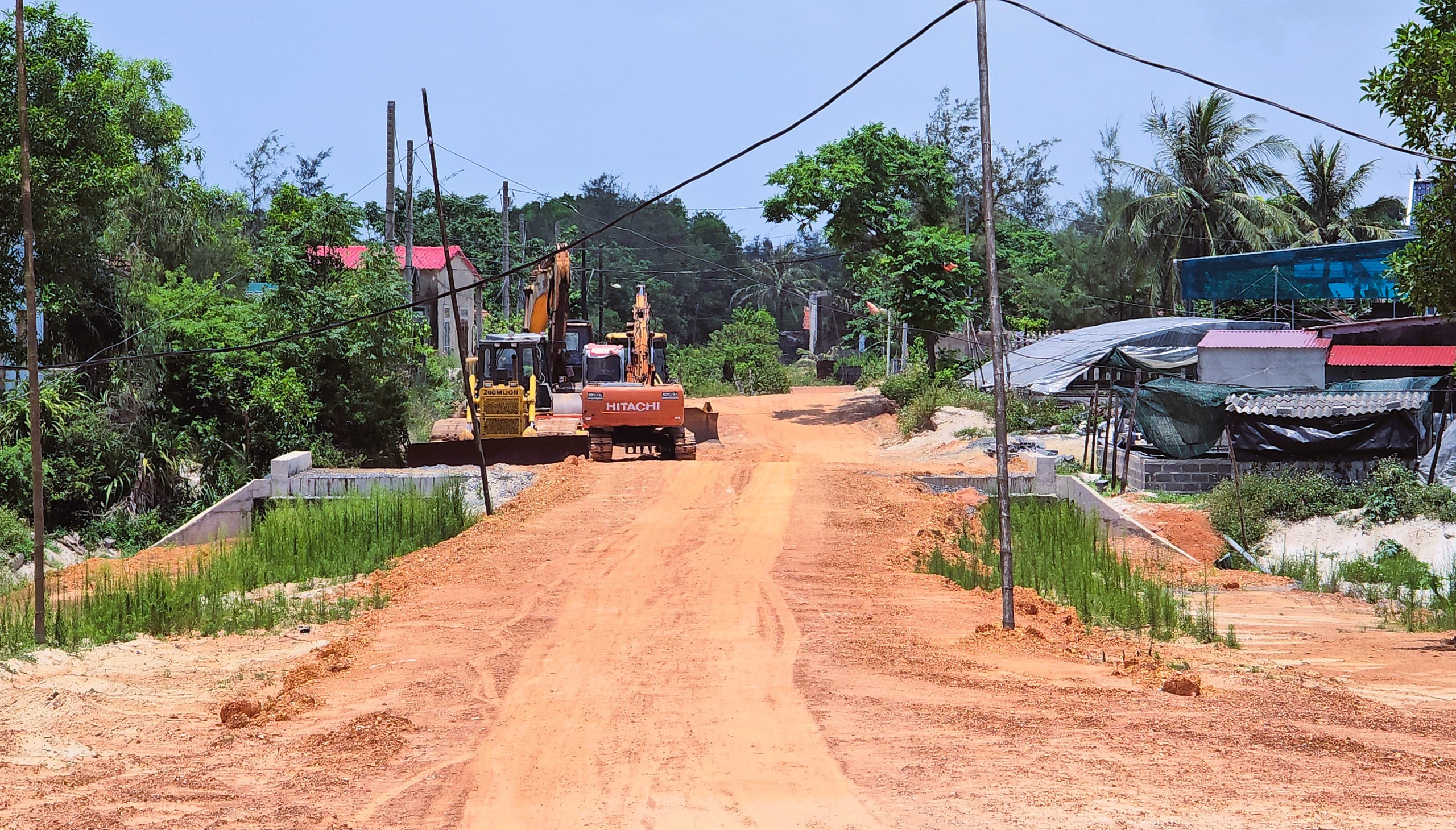 Gỡ vướng mặt bằng, đẩy nhanh thi công dự án đường ven biển hơn 2.480 tỷ đồng ở Quảng Trị- Ảnh 11. Gỡ vướng mặt bằng, đẩy nhanh thi công dự án đường ven biển hơn 2.480 tỷ đồng ở Quảng Trị- Ảnh 11.