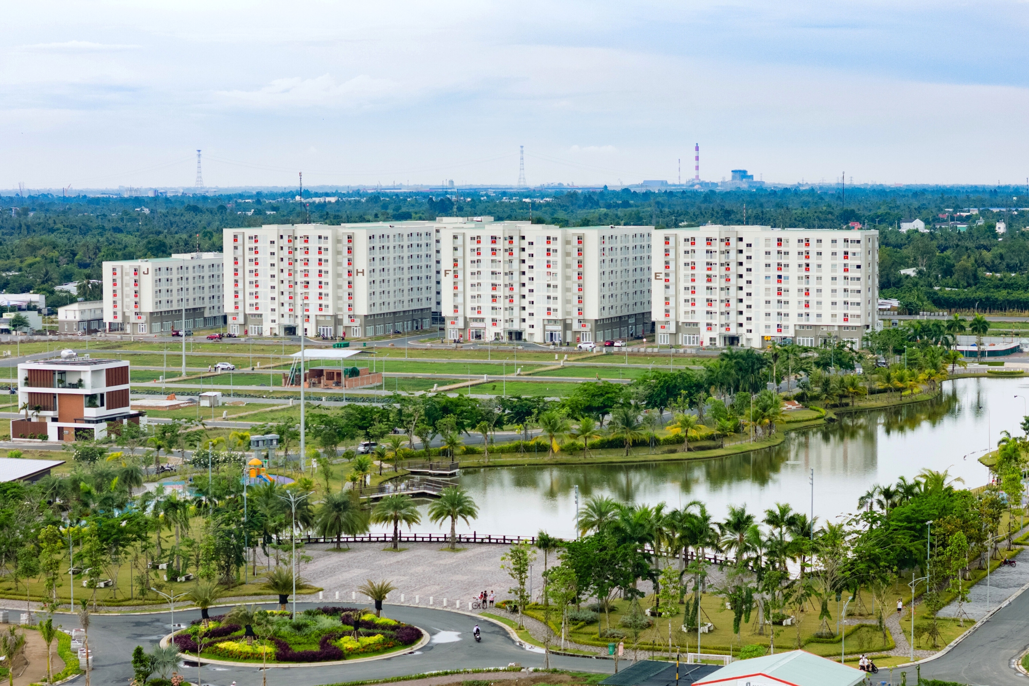 Cần Thơ: 155 cán bộ mua nhà ở xã hội, đầu tư thêm 138 căn nhà công vụ- Ảnh 1.