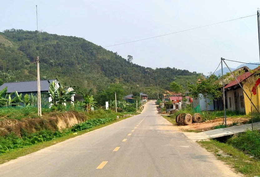 Vượt dốc cheo leo, tuyến đường gần 640 tỷ đồng ở L&agrave;o Cai sẽ về đ&iacute;ch trước 30/9- Ảnh 1.