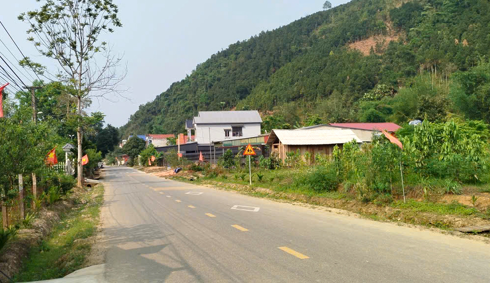 Vượt dốc cheo leo, tuyến đường gần 640 tỷ đồng ở L&agrave;o Cai sẽ về đ&iacute;ch trước 30/9- Ảnh 2.