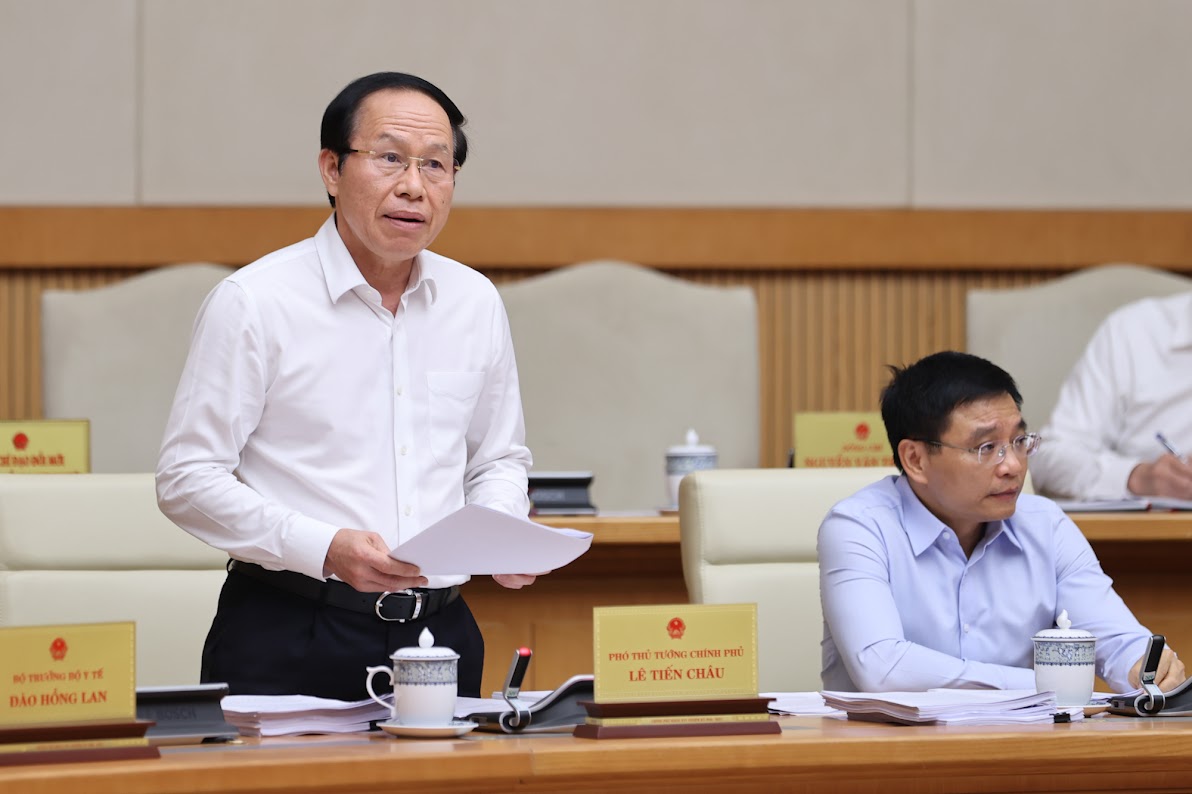 Thủ tướng: Tiếp tục r&agrave; so&aacute;t, cắt giảm c&aacute;c thủ tục về m&ocirc;i trường, x&acirc;y dựng, PCCC- Ảnh 5.
