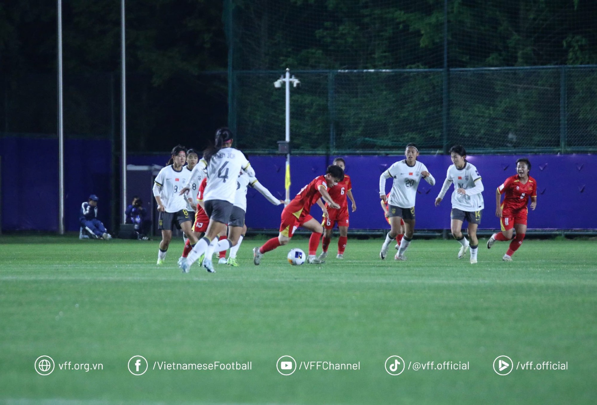 Thua đậm Trung Quốc, U17 nữ Việt Nam vẫn s&aacute;ng cưar vượt qua v&ograve;ng bảng- Ảnh 2.