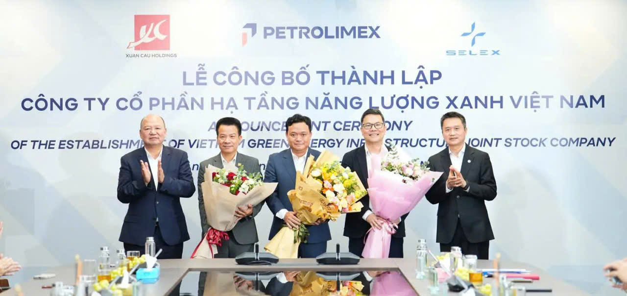 Petrolimex "bắt tay" Xu&acirc;n Cầu, Selex Motors l&agrave;m hạ tầng sạc xe điện d&ugrave;ng chung to&agrave;n d&acirc;n- Ảnh 1.
