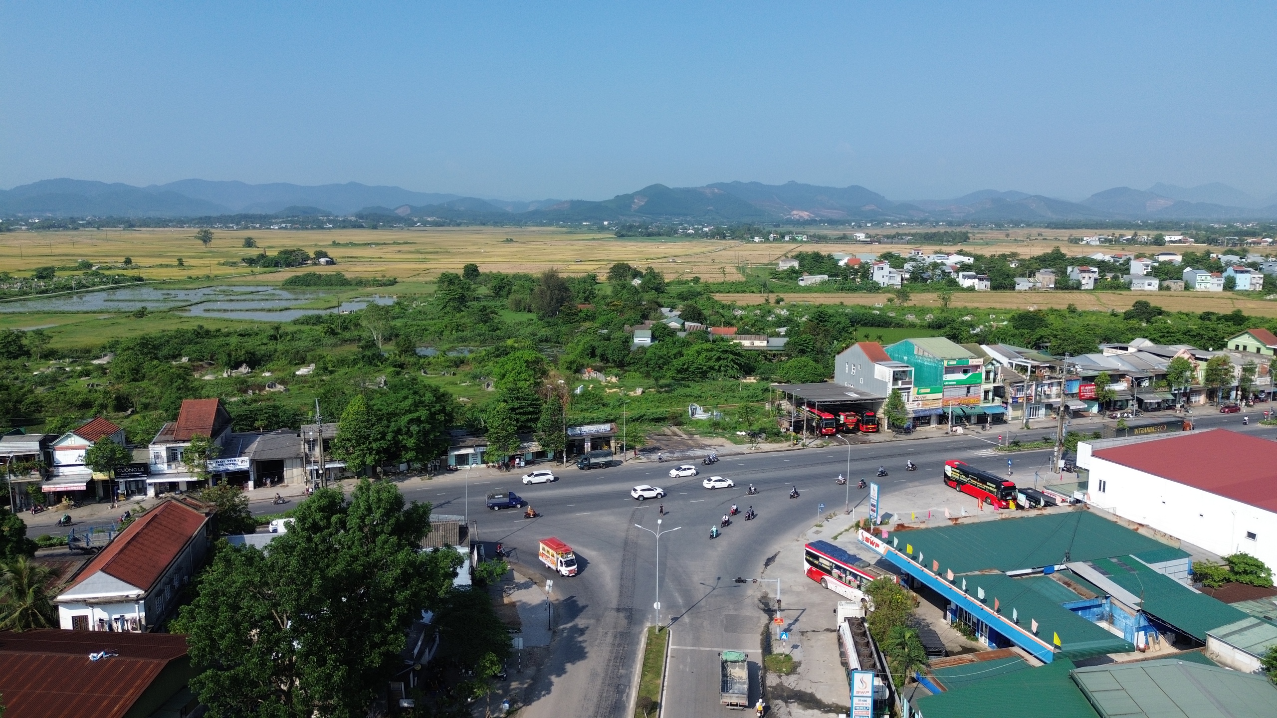 Huế: Đề xuất x&acirc;y cầu vượt đường sắt v&agrave; mở rộng đường V&agrave;nh đai 3 - Ảnh 2.