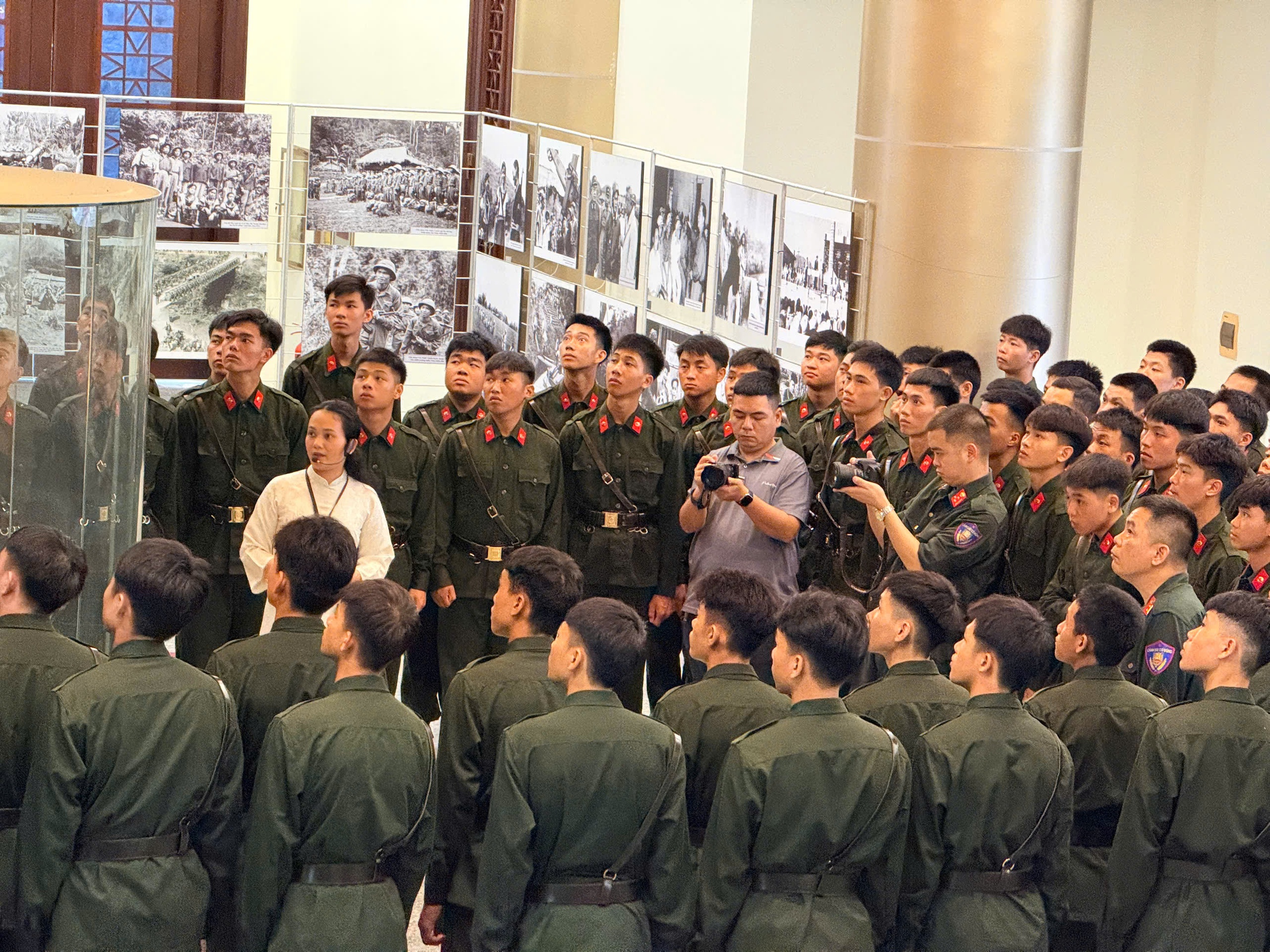 Hiện vật t&aacute;i hiện dấu ấn lịch sử tr&ecirc;n đ&egrave;o Lũng L&ocirc;- Ảnh 7.