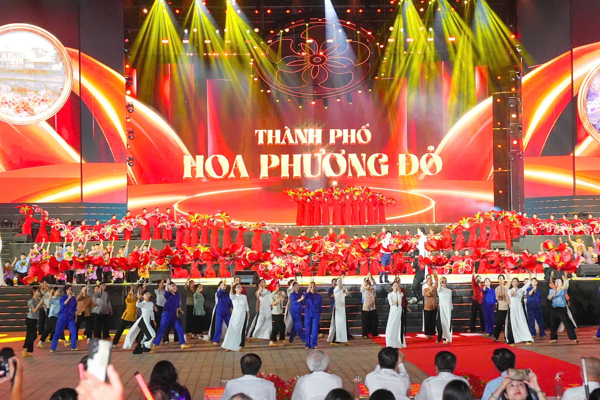 Ấn tượng đ&ecirc;m khai mạc Lễ hội Hoa Phượng Đỏ - Hải Ph&ograve;ng 2026- Ảnh 5.