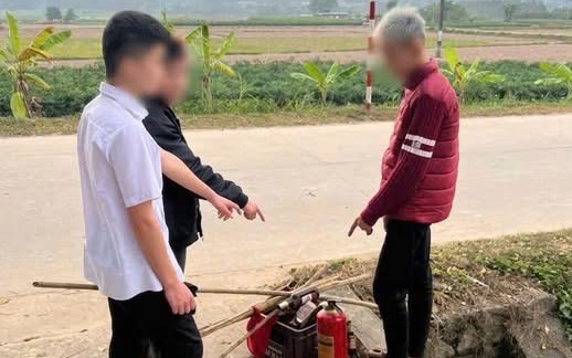Quảng Ninh: Hai bị cáo đang hưởng án treo tiếp tục hỗn chiến, cùng nhóm đối tượng lĩnh án- Ảnh 2.