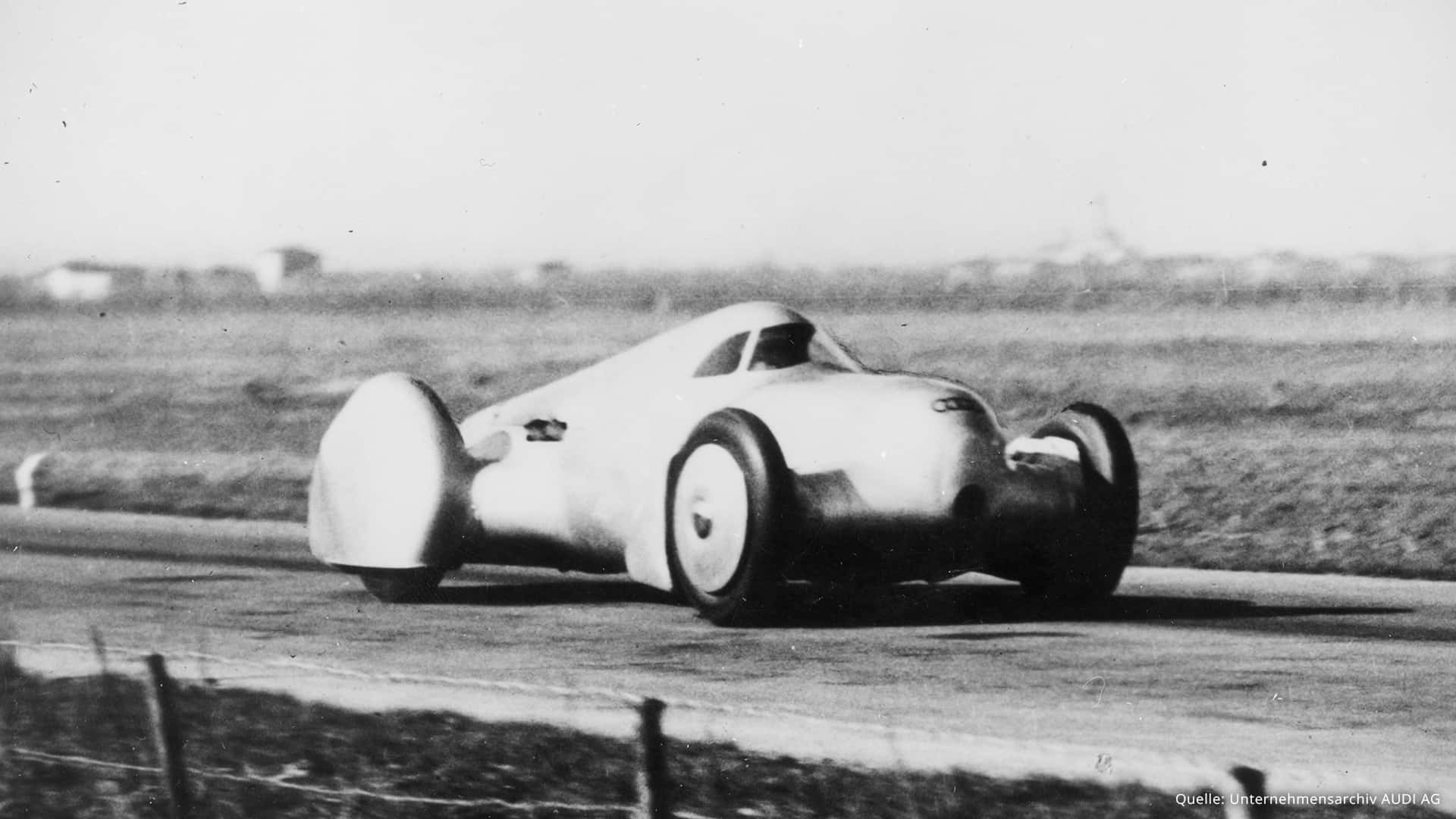 Audi hồi sinh “mũi tên bạc”, từng đạt tốc độ 327 km/h- Ảnh 2. Audi hồi sinh “mũi tên bạc”, từng đạt tốc độ 327 km/h- Ảnh 2.