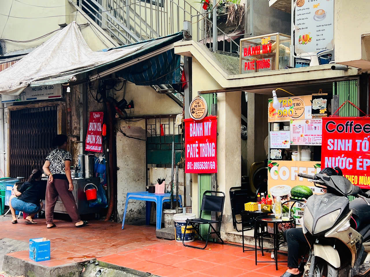 Vỉa h&egrave; H&agrave; Nội th&ocirc;ng tho&aacute;ng sau chiến dịch lập lại trật tự đ&ocirc; thị- Ảnh 16.