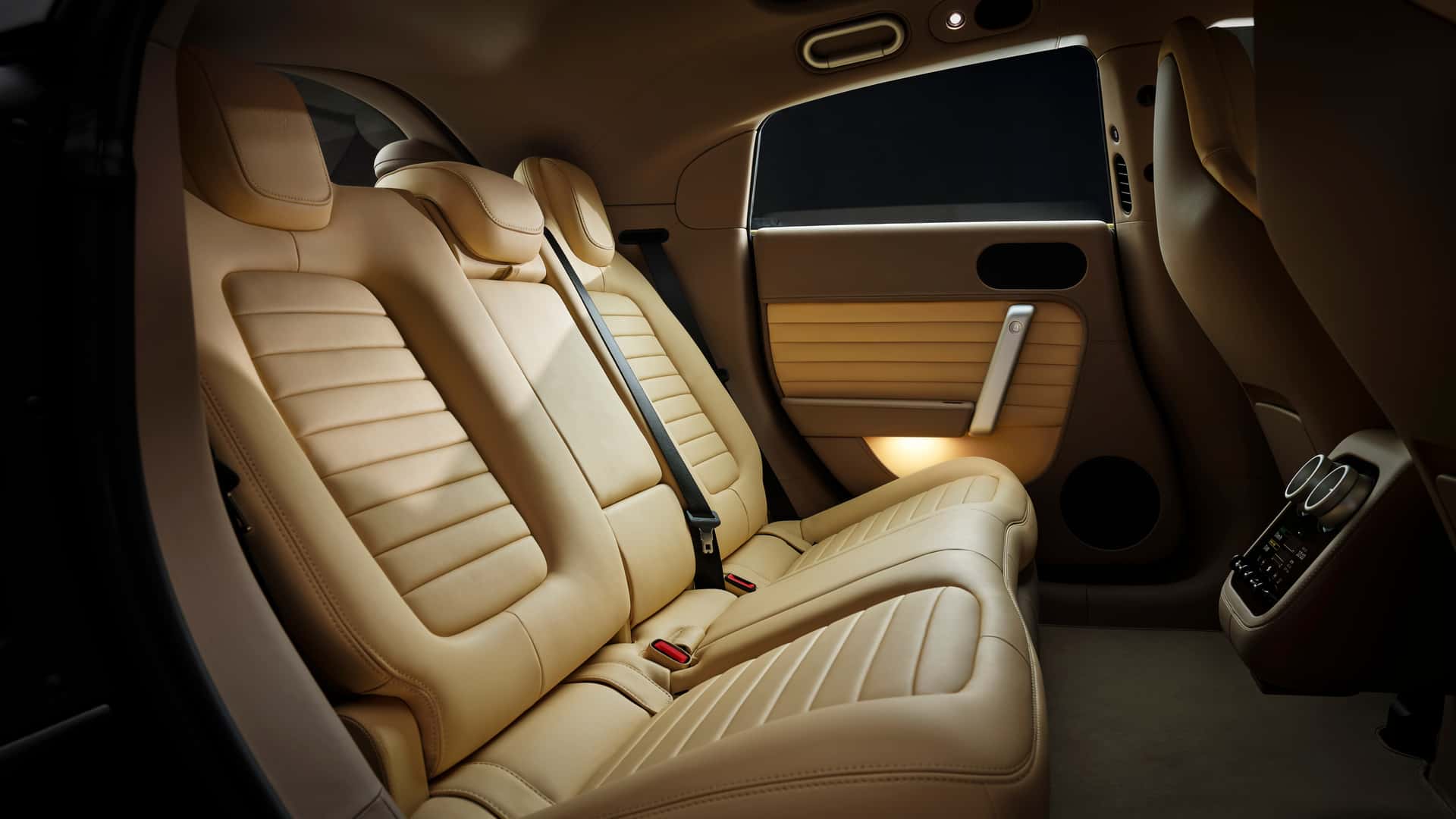 Ferrari ra mắt xe điện đầu tiên, giá từ 16 tỷ đồng- Ảnh 5. Ferrari ra mắt xe điện đầu tiên, giá từ 16 tỷ đồng- Ảnh 5.