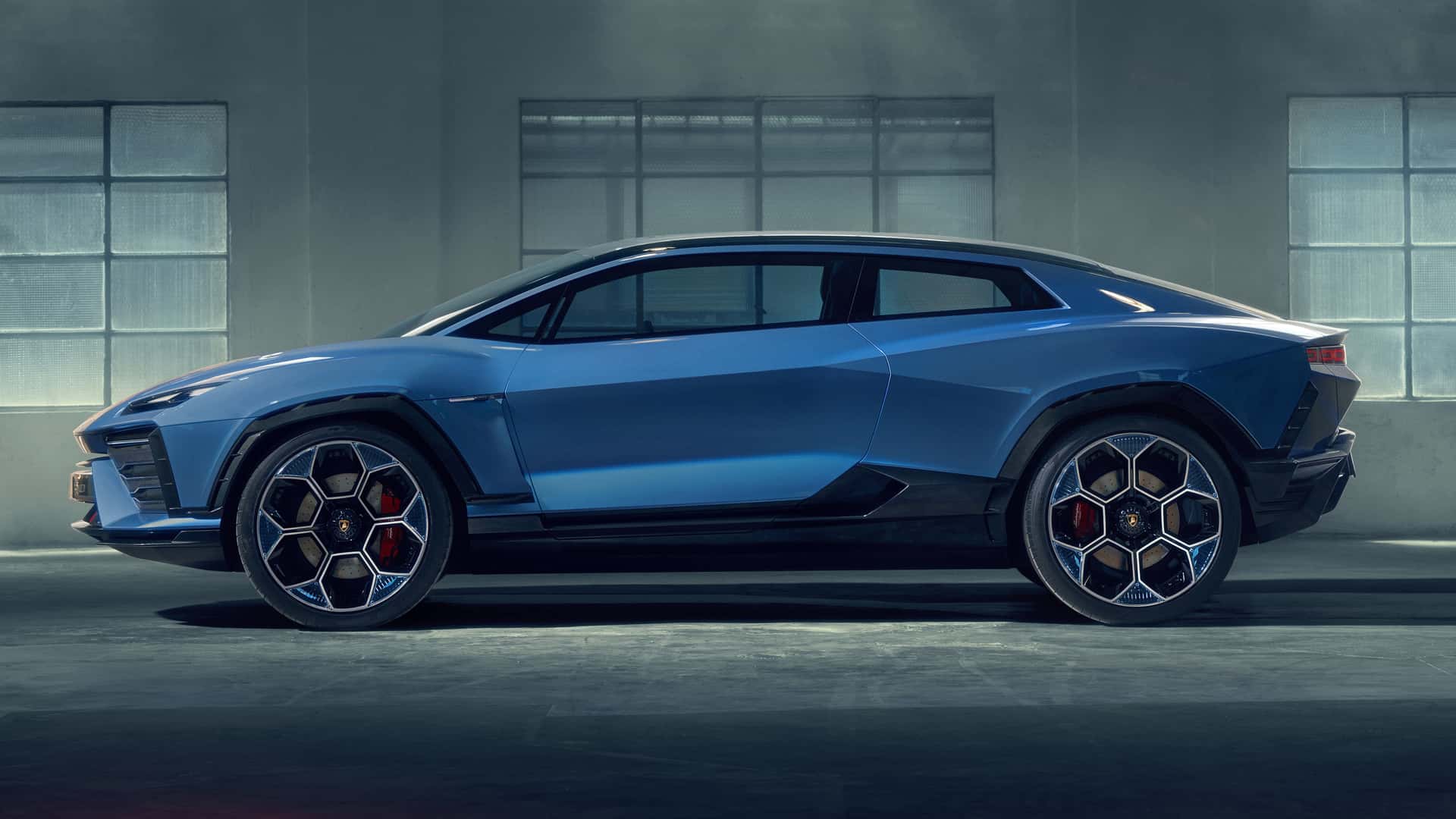Lamborghini hoãn vô thời hạn kế hoạch xe điện đầu tiên- Ảnh 1. Lamborghini hoãn vô thời hạn kế hoạch xe điện đầu tiên- Ảnh 1.