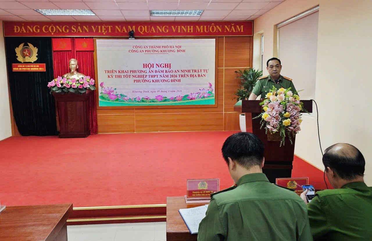Công an Hà Nội huy động lực lượng bảo đảm an ninh kỳ thi tốt nghiệp THPT 2026- Ảnh 12. Công an Hà Nội huy động lực lượng bảo đảm an ninh kỳ thi tốt nghiệp THPT 2026- Ảnh 12.