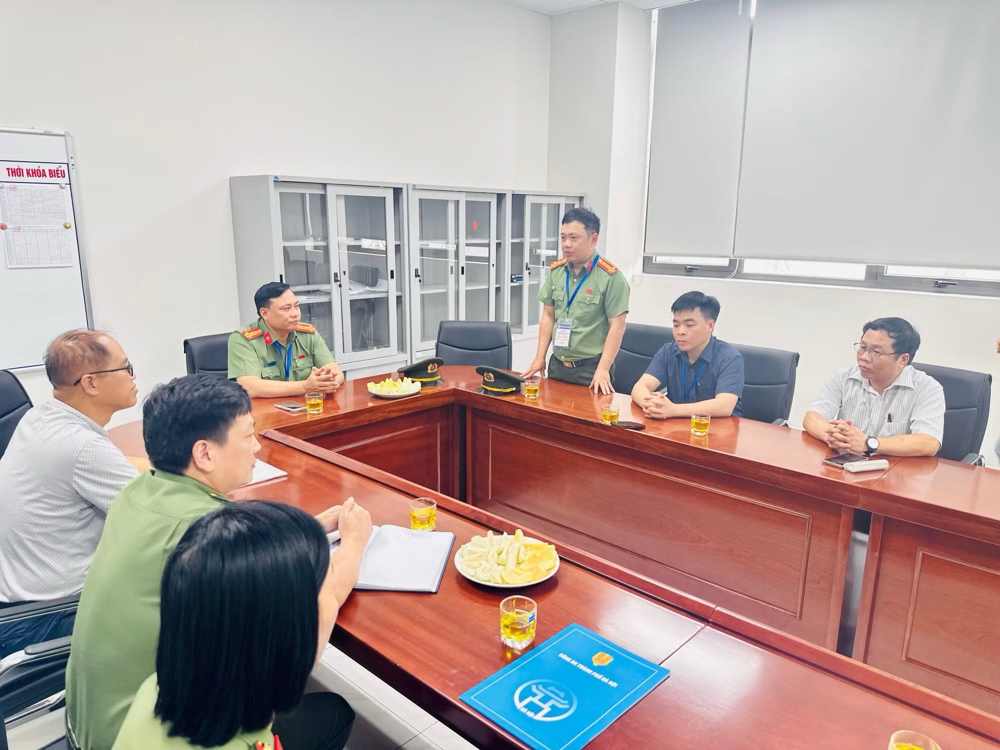 Công an Hà Nội huy động lực lượng bảo đảm an ninh kỳ thi tốt nghiệp THPT 2026- Ảnh 1. Công an Hà Nội huy động lực lượng bảo đảm an ninh kỳ thi tốt nghiệp THPT 2026- Ảnh 1.