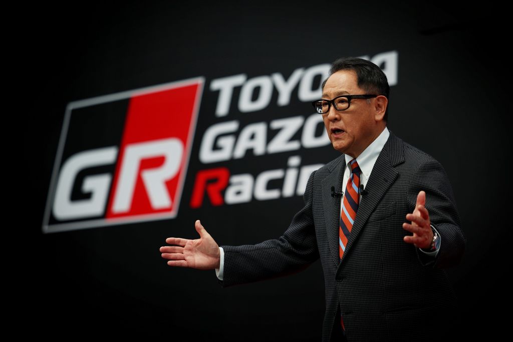 Chủ tịch Toyota cảm thấy cô đơn khi bảo vệ động cơ đốt trong- Ảnh 2. Chủ tịch Toyota cảm thấy cô đơn khi bảo vệ động cơ đốt trong- Ảnh 2.