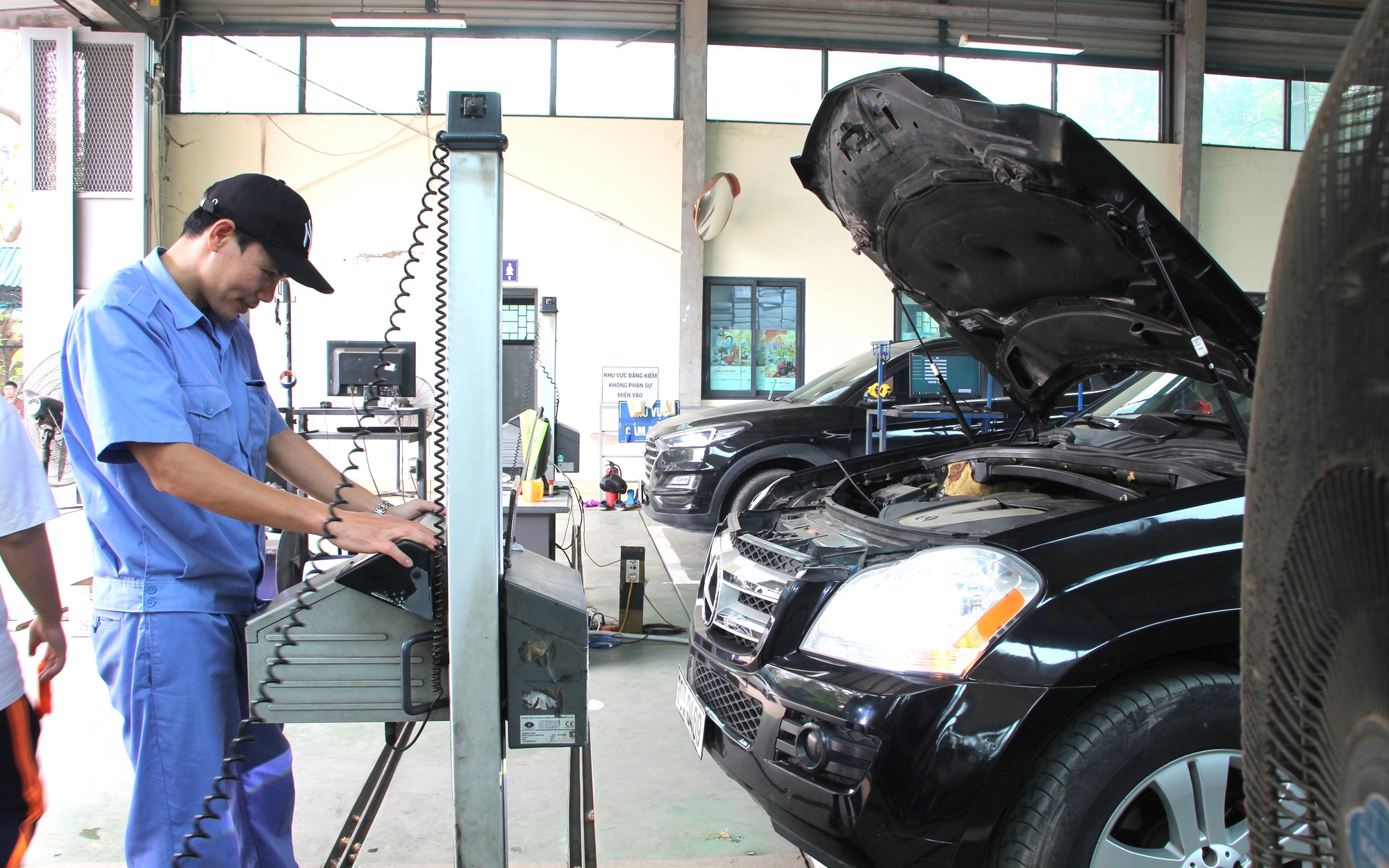 Kiểm định &ocirc; t&ocirc; lần đầu: Khi n&agrave;o chủ xe phải đưa phương tiện đến cơ sở đăng kiểm? - Ảnh 2.