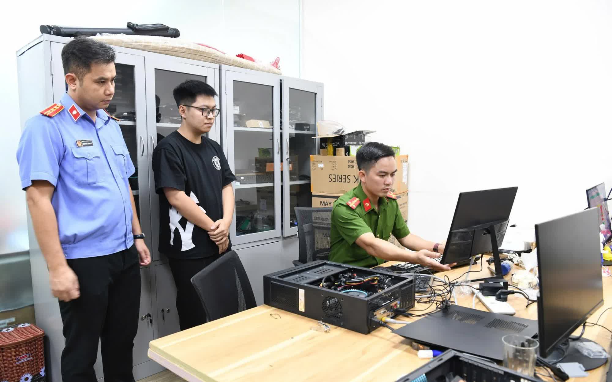 Ph&uacute; Thọ: Khởi tố 5 bị can trong vụ x&acirc;m phạm bản quyền phần mềm Microsoft  - Ảnh 3.