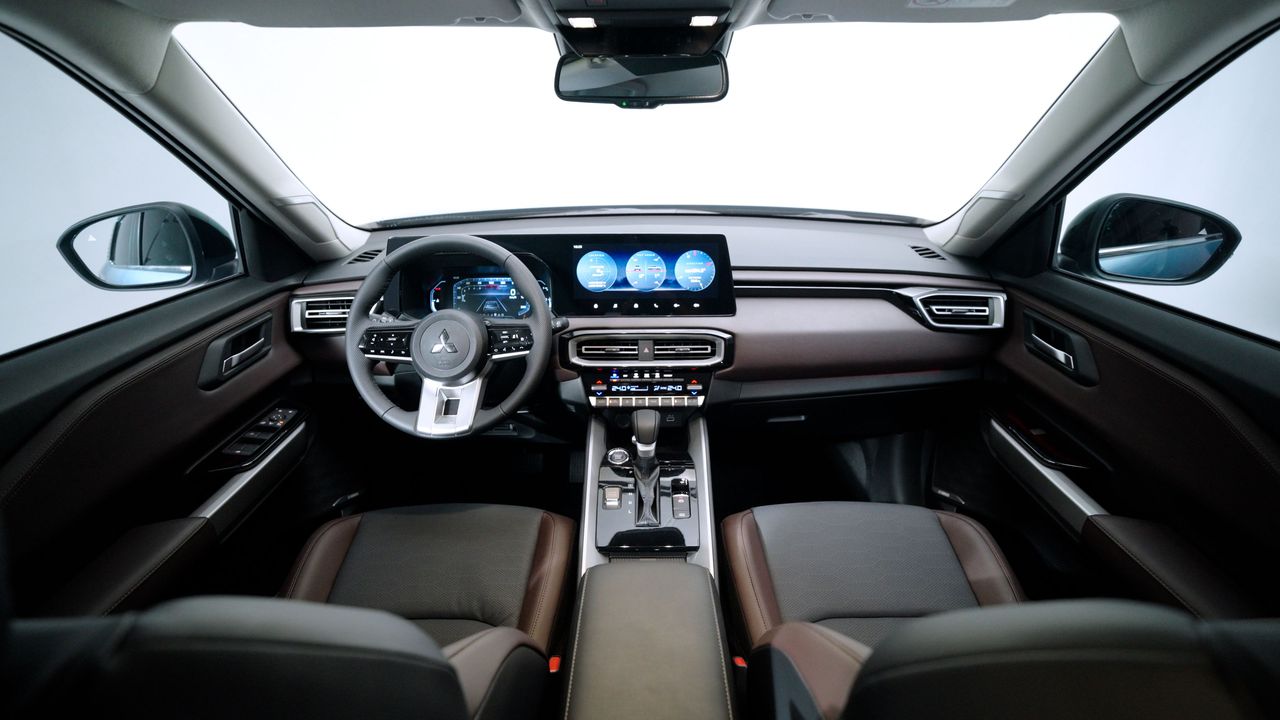 Cùng tầm giá, Geely Okavango vừa ra mắt có cạnh tranh được với Mitsubishi Destinator?- Ảnh 3. Cùng tầm giá, Geely Okavango có gì để cạnh tranh với Mitsubishi Destinator? - Ảnh 3.