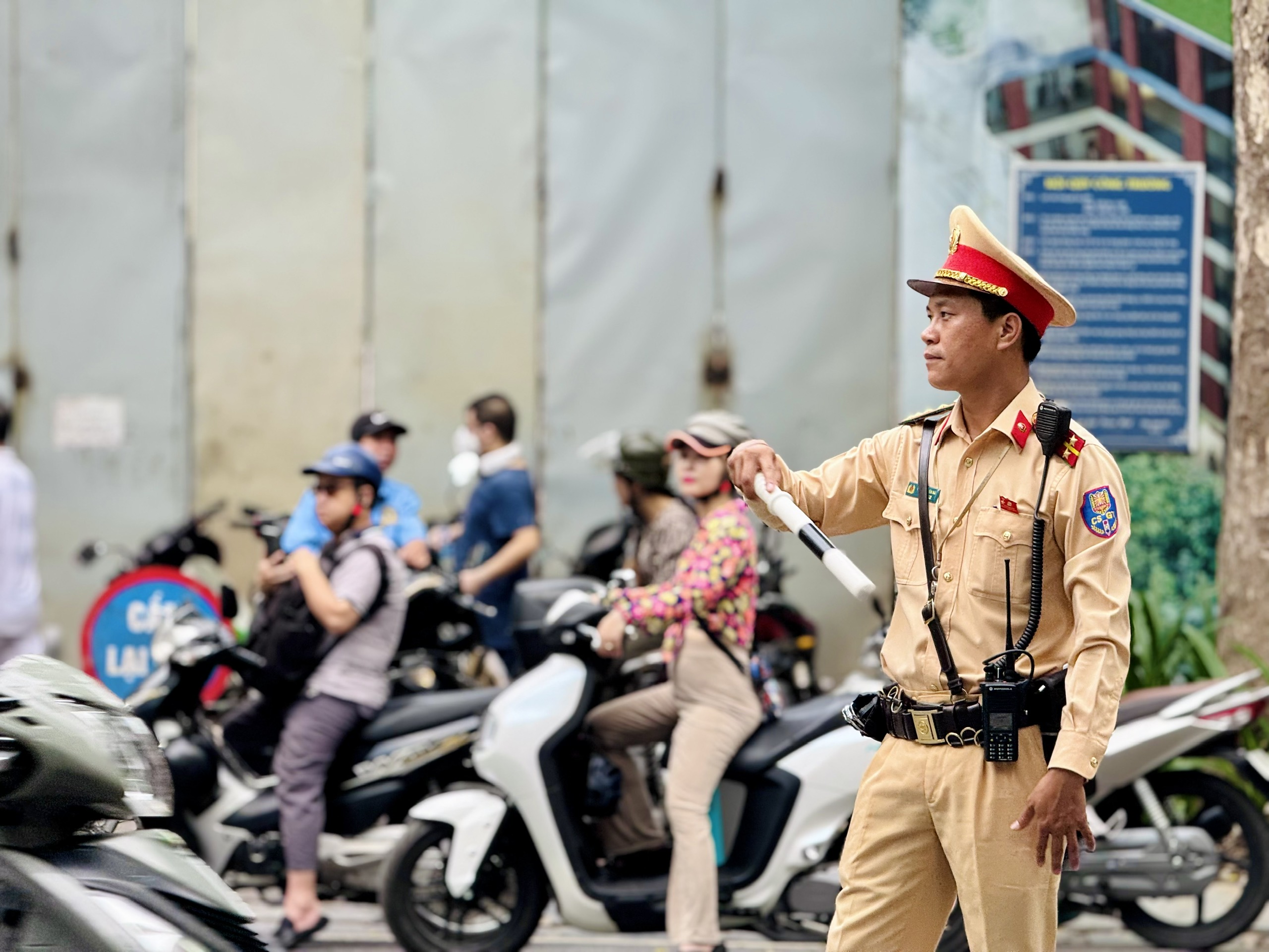 H&agrave; Nội: Điểm n&oacute;ng giao th&ocirc;ng 'hạ nhiệt' trước giờ sĩ tử v&agrave;o ph&ograve;ng thi- Ảnh 1.