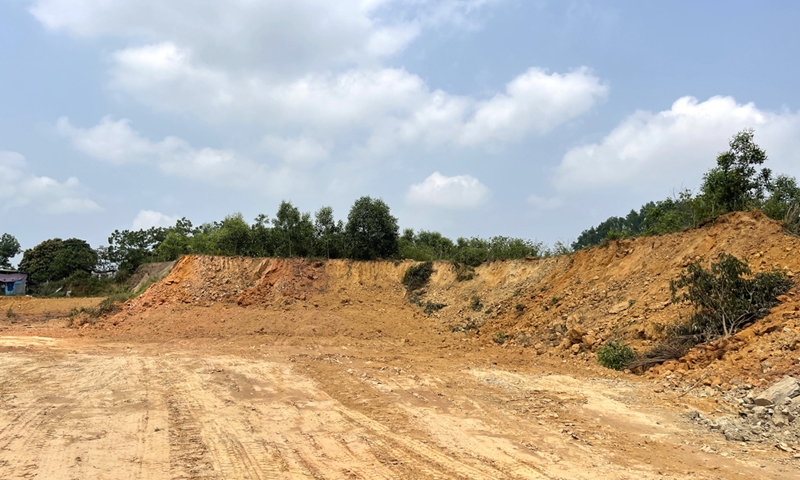 Đà Nẵng không đấu giá 4 mỏ đất san lấp diện tích hơn 27ha để phục vụ công trình - Ảnh 1.