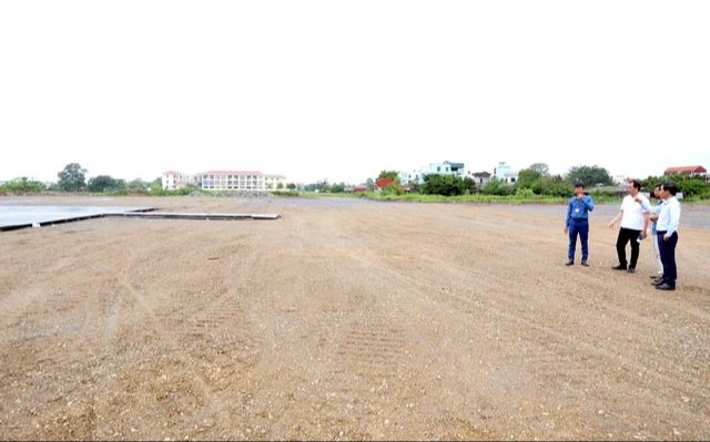 Ninh B&igrave;nh th&aacute;o gỡ vướng mắc dự &aacute;n x&acirc;y dựng giao th&ocirc;ng chậm tiến độ - Ảnh 1.