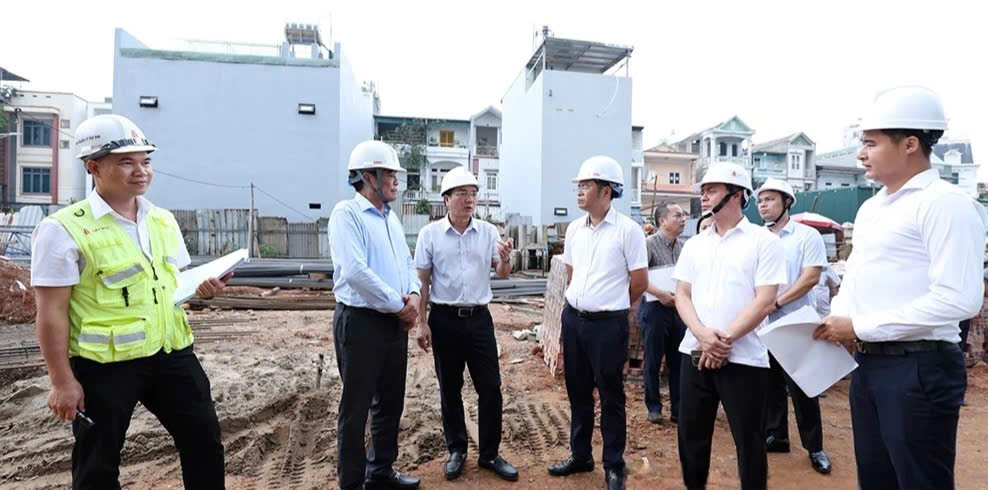 Phó chủ tịch tỉnh Phú Thọ yêu cầu đẩy nhanh tiến độ các dự án nhà ở xã hội 2026 - Ảnh 1.