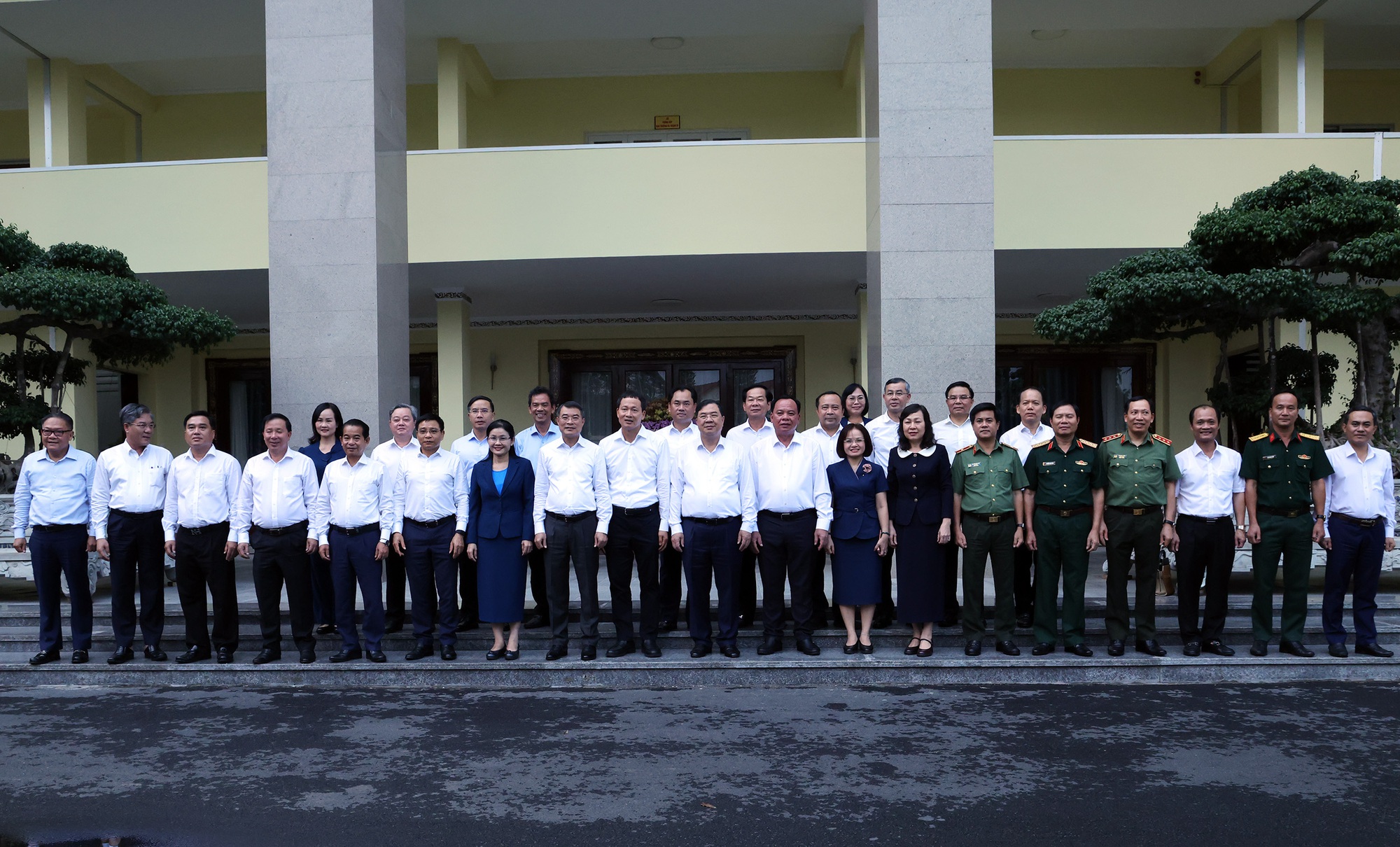 Thủ tướng: Nếu Đồng Nai cam kết đạt kết quả cao hơn, Ch&iacute;nh phủ sẽ ưu ti&ecirc;n bố tr&iacute; nguồn lực ngay trong năm 2027 - Ảnh 12.