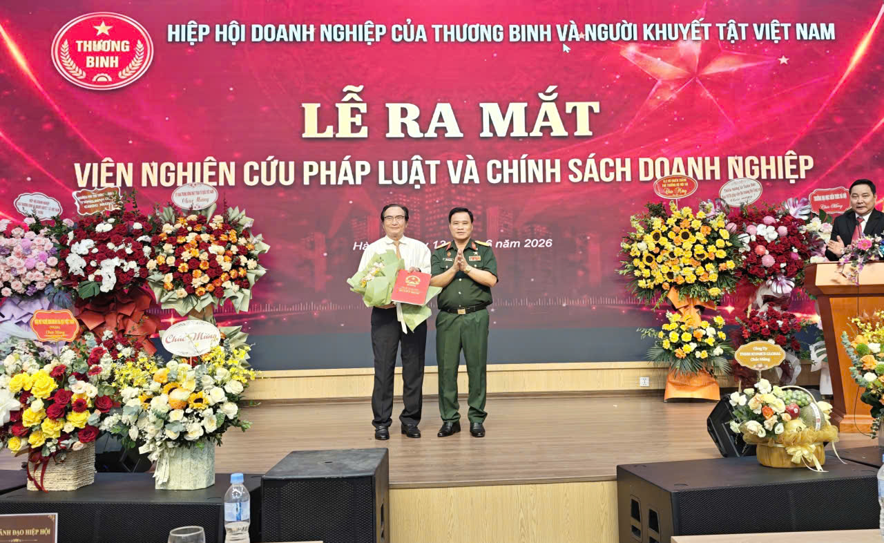 Ra mắt Viện Nghi&ecirc;n cứu Ph&aacute;p luật v&agrave; Ch&iacute;nh s&aacute;ch doanh nghiệp - Ảnh 3.