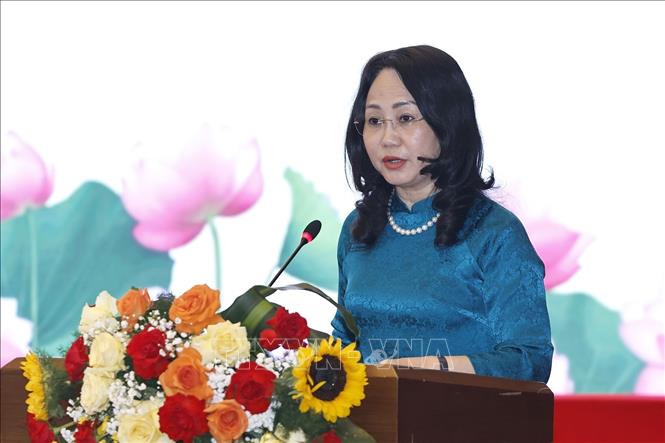 Thủ tướng Ch&iacute;nh phủ v&agrave; Chủ tịch Quốc hội gặp mặt l&atilde;nh đạo c&aacute;c cơ quan b&aacute;o ch&iacute; - Ảnh 5.