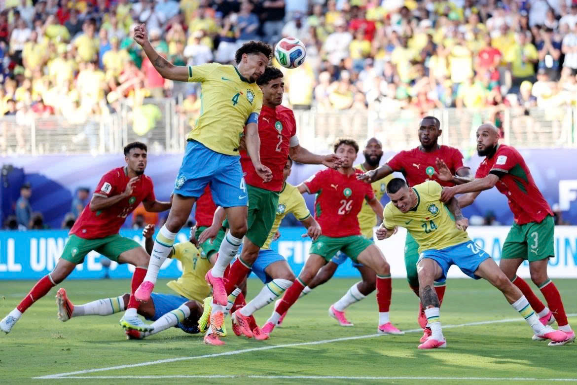 r-sultat-br-sil-maroc-vinicius-brille-la-sele-o-vite-de-justesse