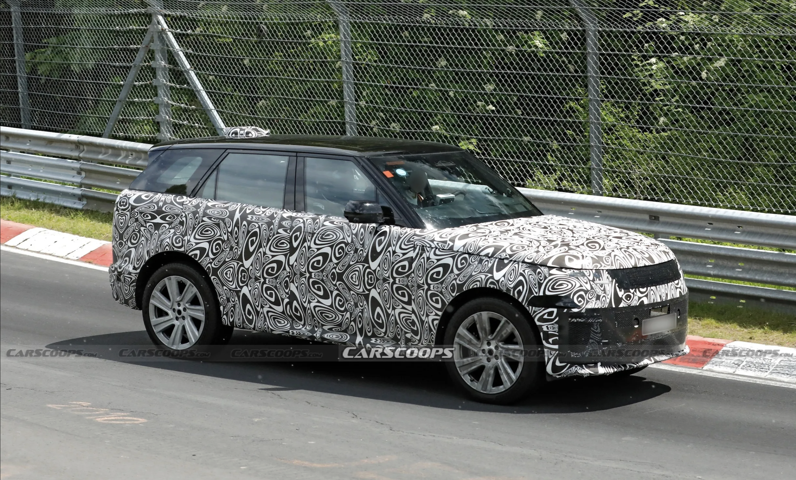 Range Rover Sport sắp có phiên bản thuần điện - Ảnh 2.