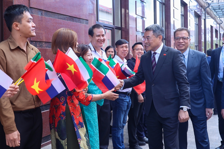 Thủ tướng Lê Minh Hưng đến Kazan, bắt đầu chuyến công tác tại Liên bang Nga - Ảnh 4.