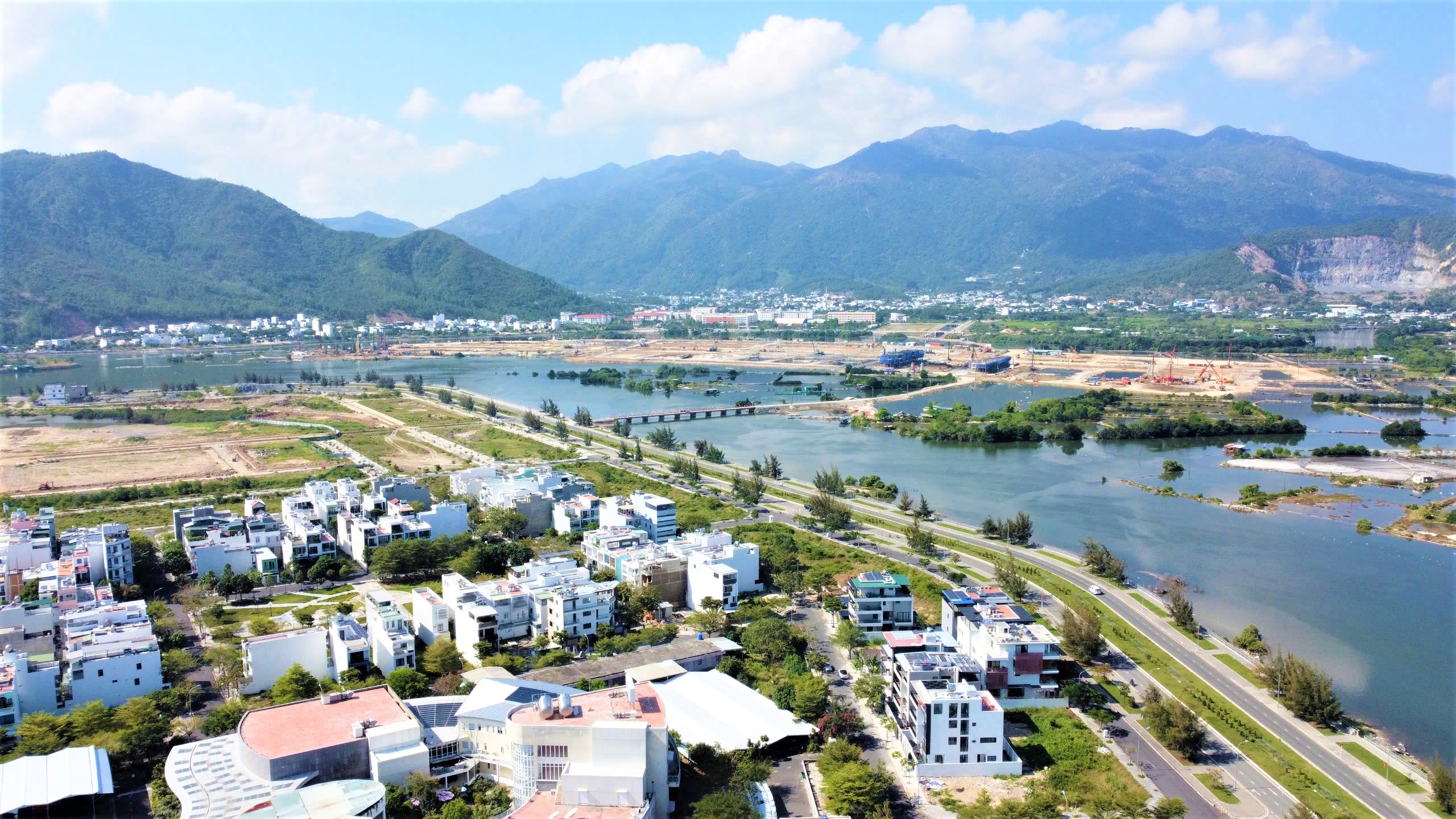 Khánh Hòa: Mở "luồng xanh" thủ tục, hoàn thành chỉ tiêu nhà ở xã hội năm 2026 - Ảnh 3.