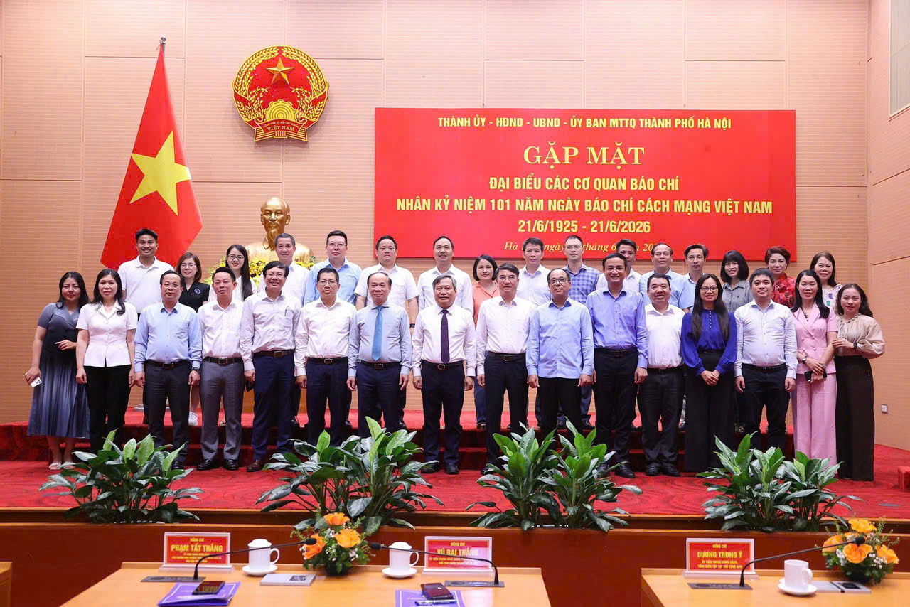 Chủ tịch Hà Nội: Chỉ di dời người dân khi khu tái định cư mới hoàn thiện đồng bộ hạ tầng - Ảnh 3.