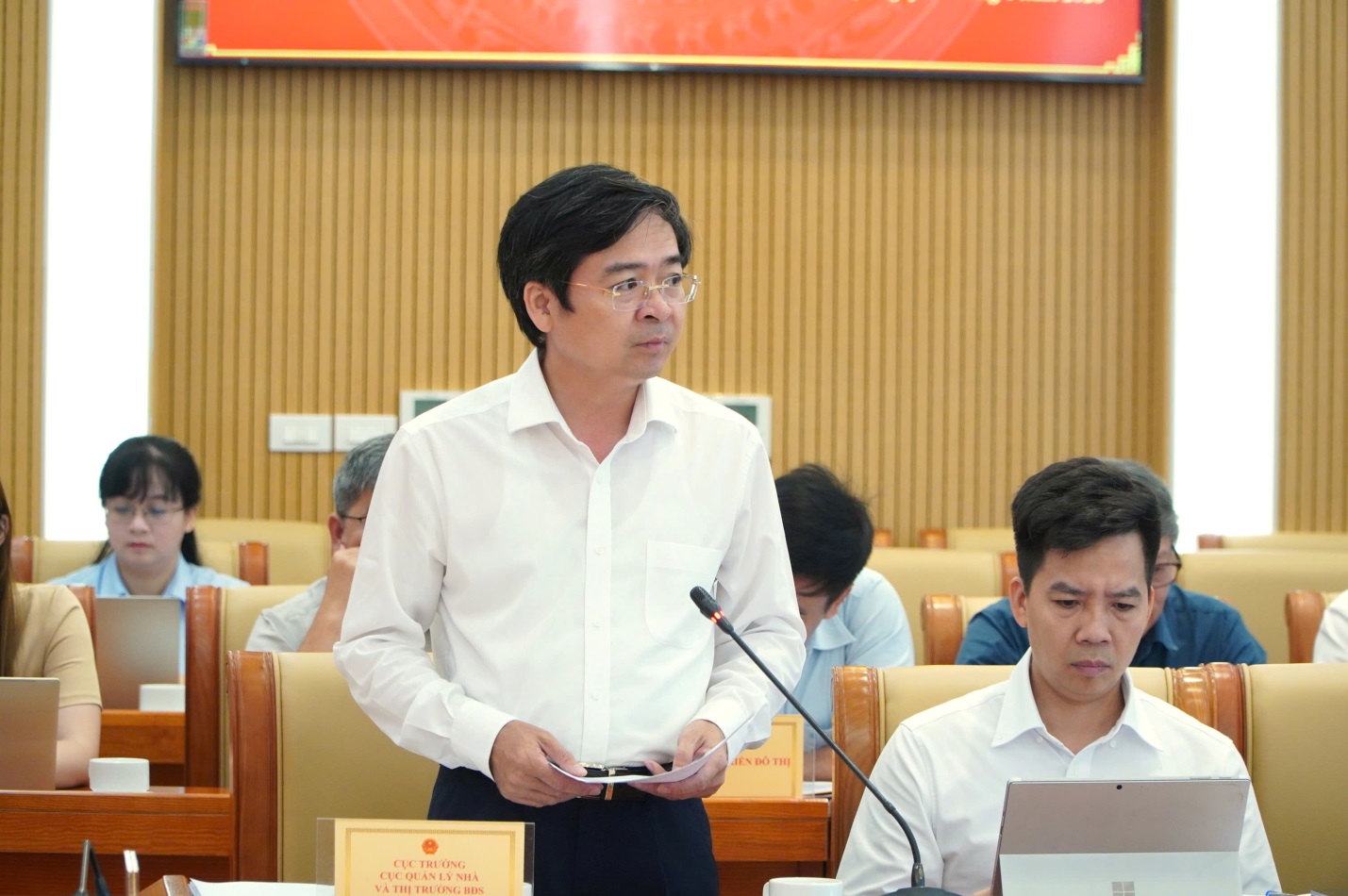 Tăng cường sự lãnh đạo của Đảng trong phát triển nhà ở và thị trường bất động sản - Ảnh 2.