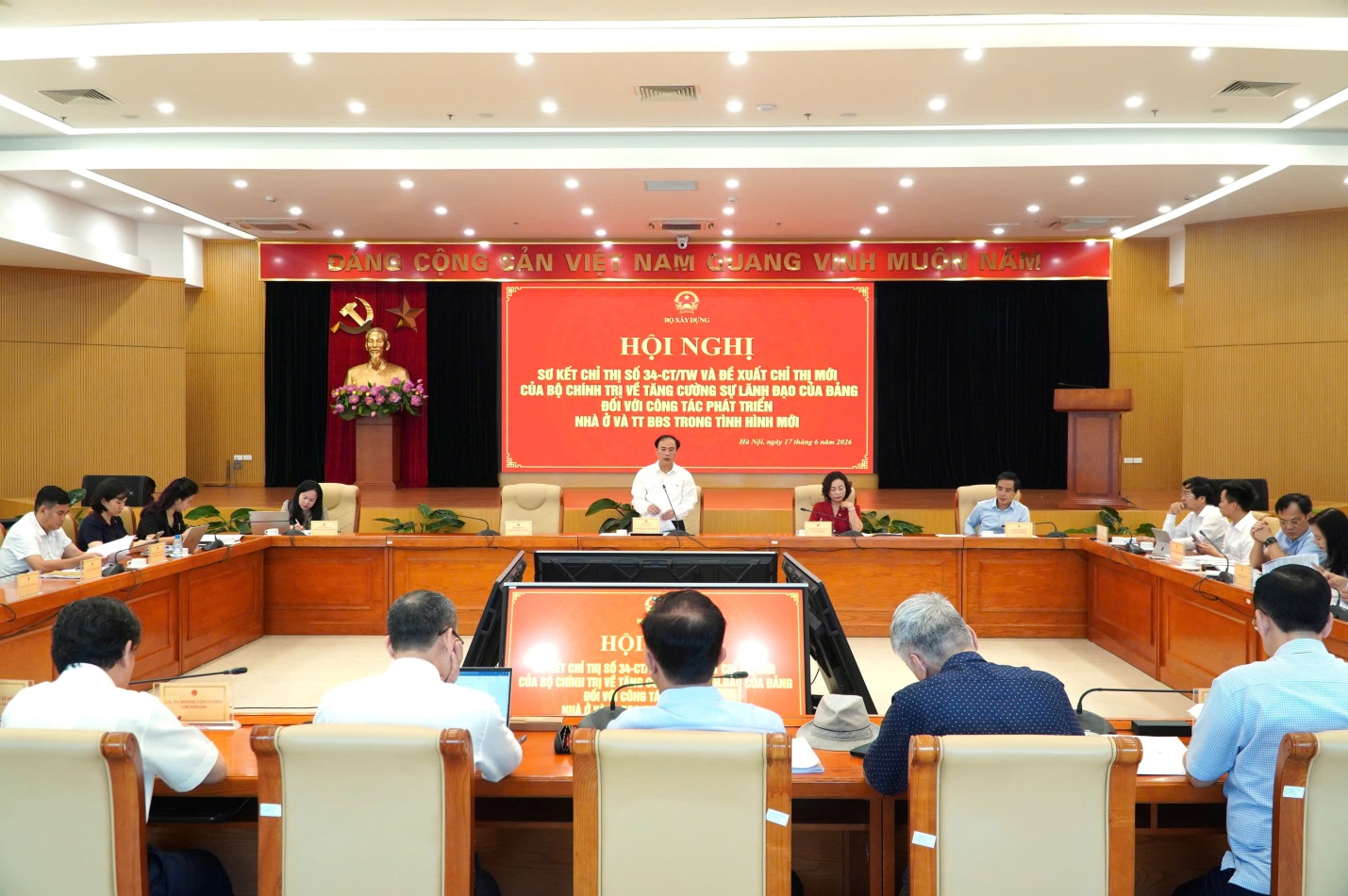 Tăng cường sự lãnh đạo của Đảng trong phát triển nhà ở và thị trường bất động sản - Ảnh 3.
