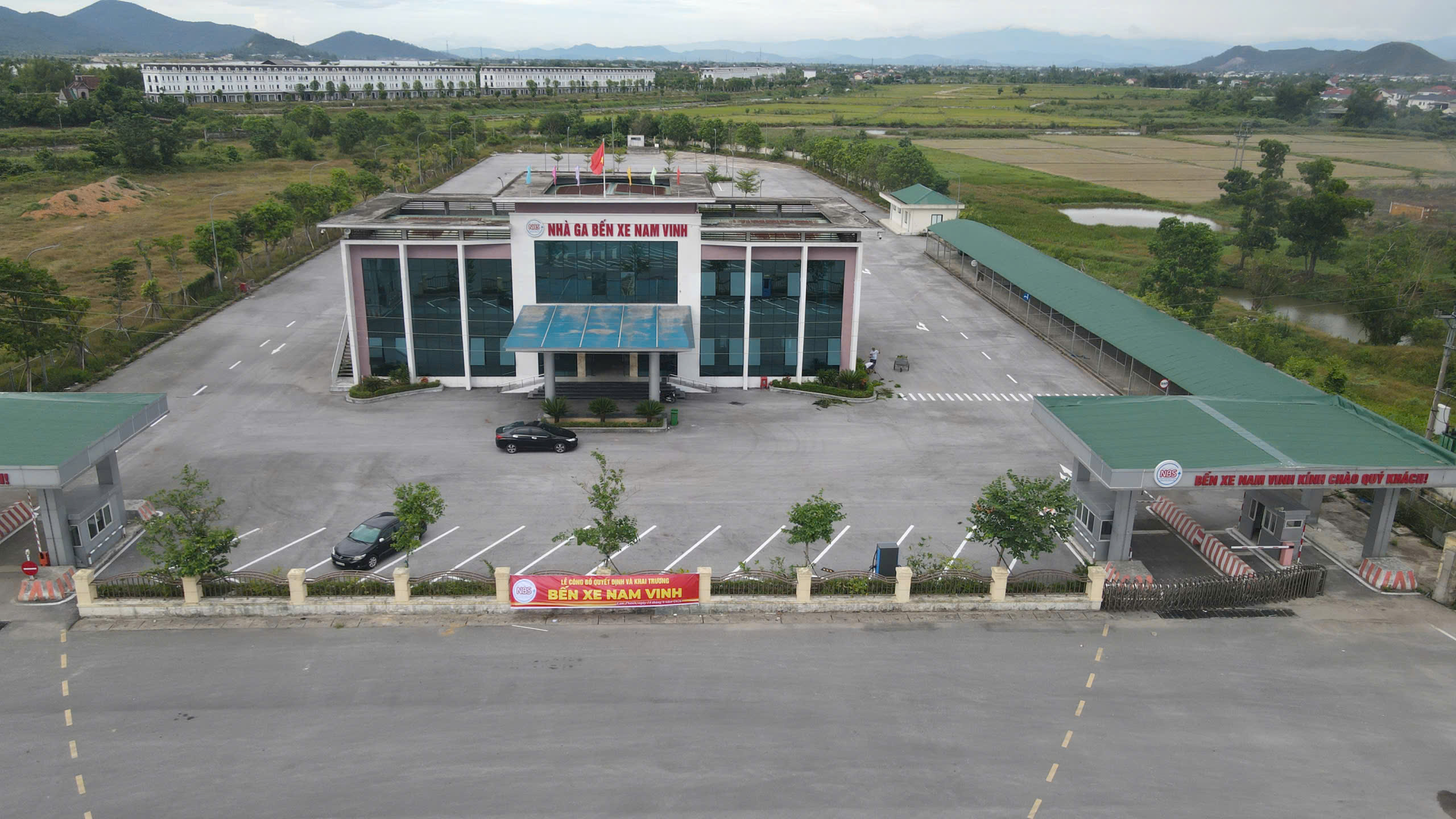 Bến xe Nam Vinh điểm nhấn hạ tầng giao th&ocirc;ng tĩnh của Nghệ An - Ảnh 1.