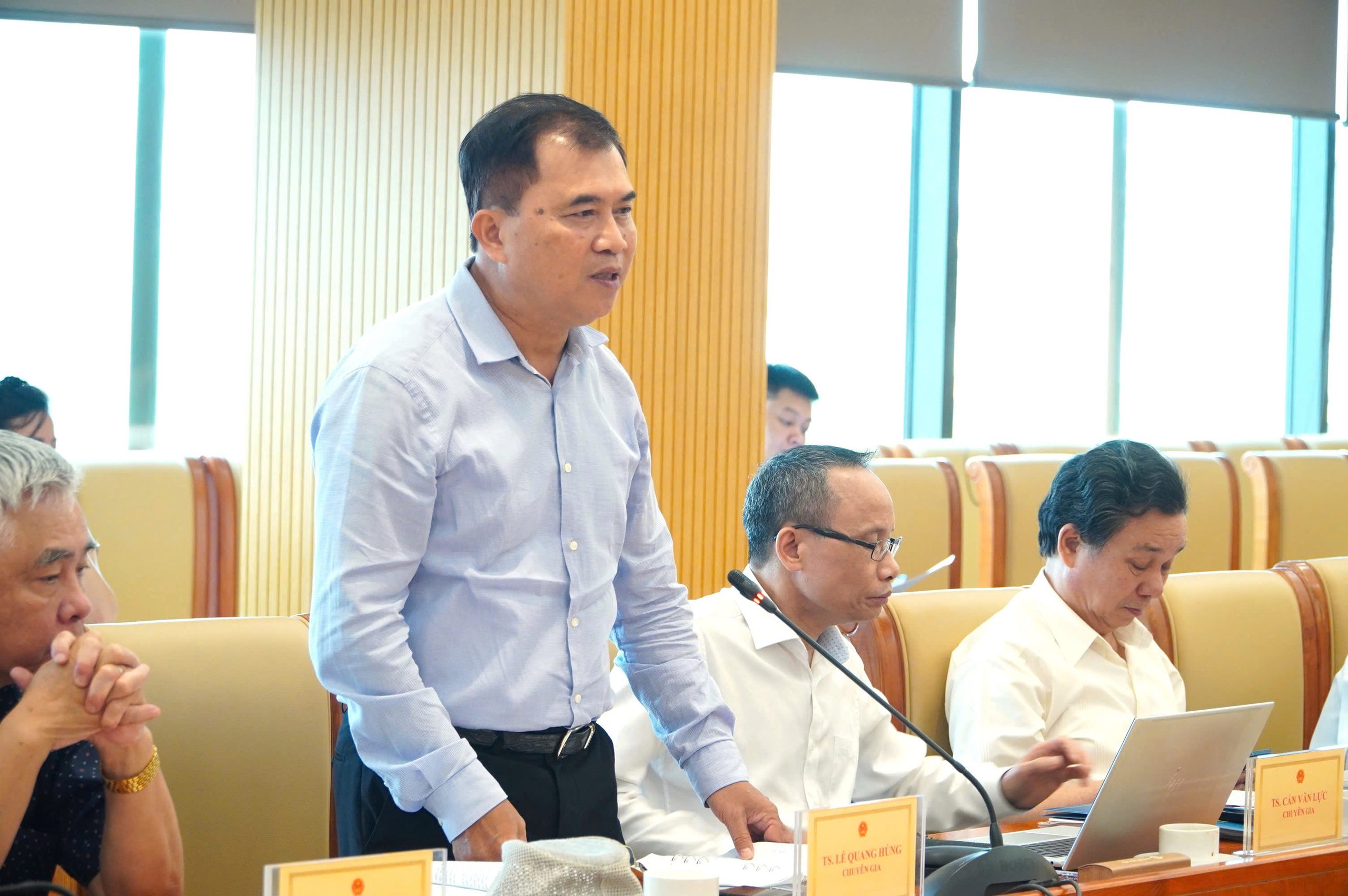Tăng cường sự lãnh đạo của Đảng trong phát triển nhà ở và thị trường bất động sản - Ảnh 4.