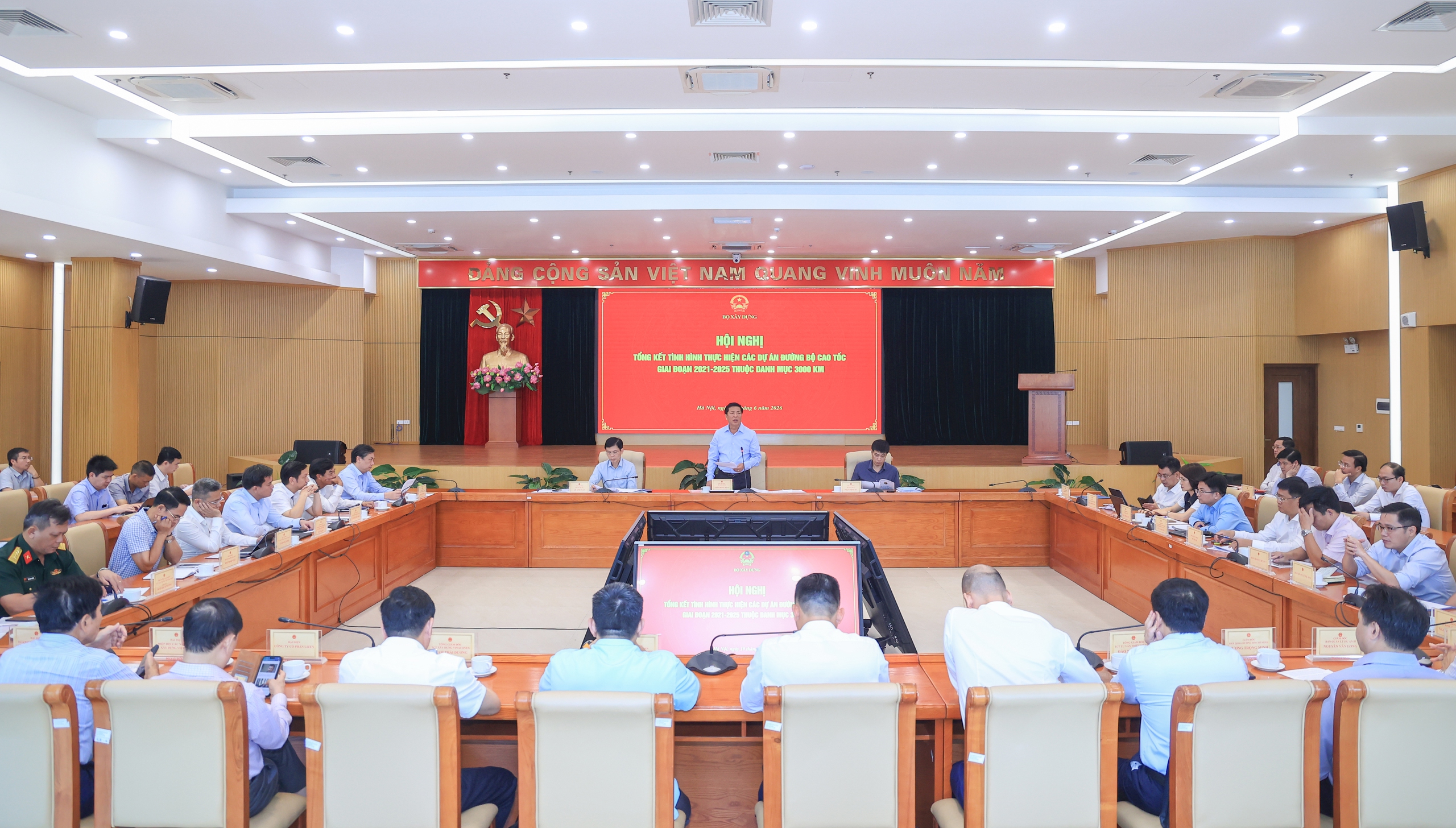 Bộ trưởng Trần Hồng Minh: Định h&igrave;nh giải ph&aacute;p c&ocirc;ng tr&igrave;nh cao tốc từ bước chủ trương đầu tư - Ảnh 2.