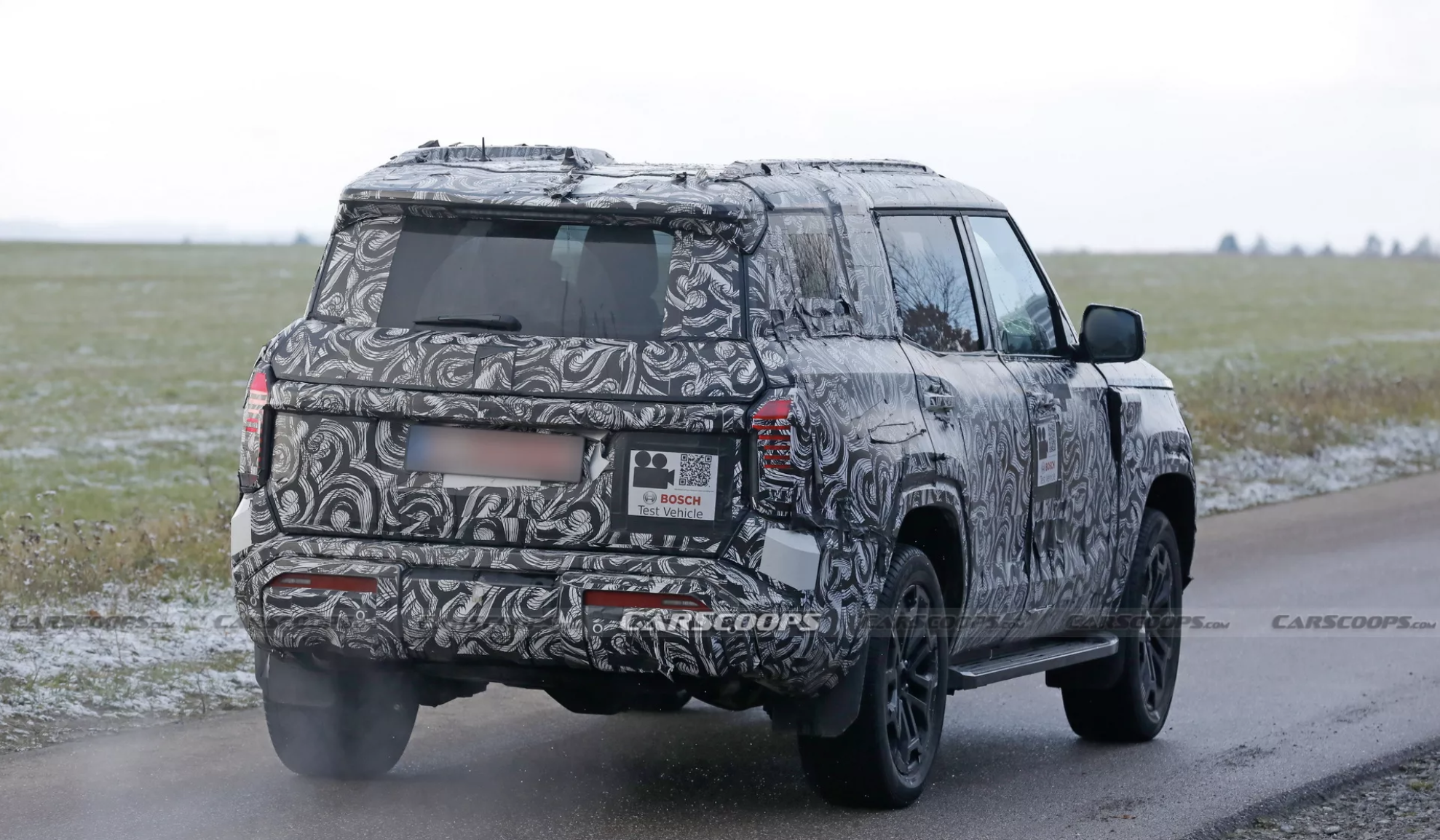 Các đại lý Mitsubishi được xem trước Pajero mới - Ảnh 2.