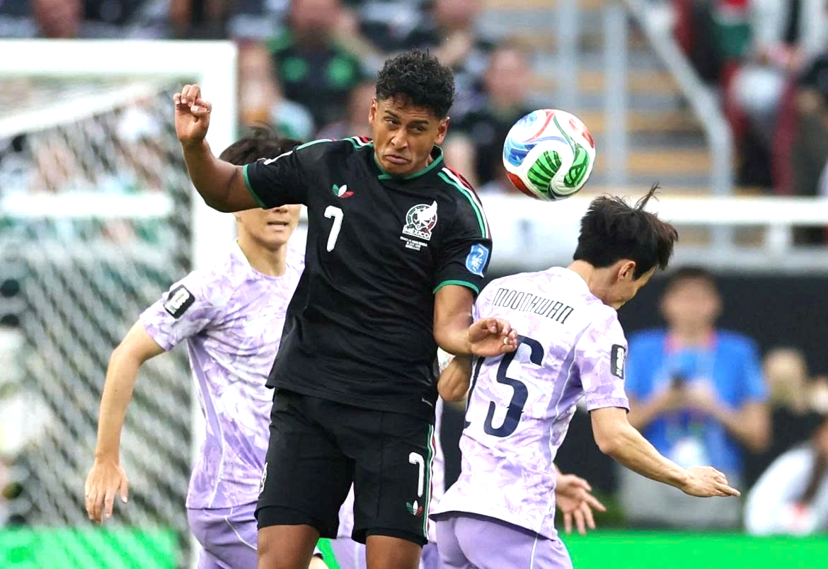 H&agrave;n Quốc thua Mexico 0 - 1 tại World Cup 2026: Thủ m&ocirc;n mắc sai lầm tai hại - Ảnh 2.