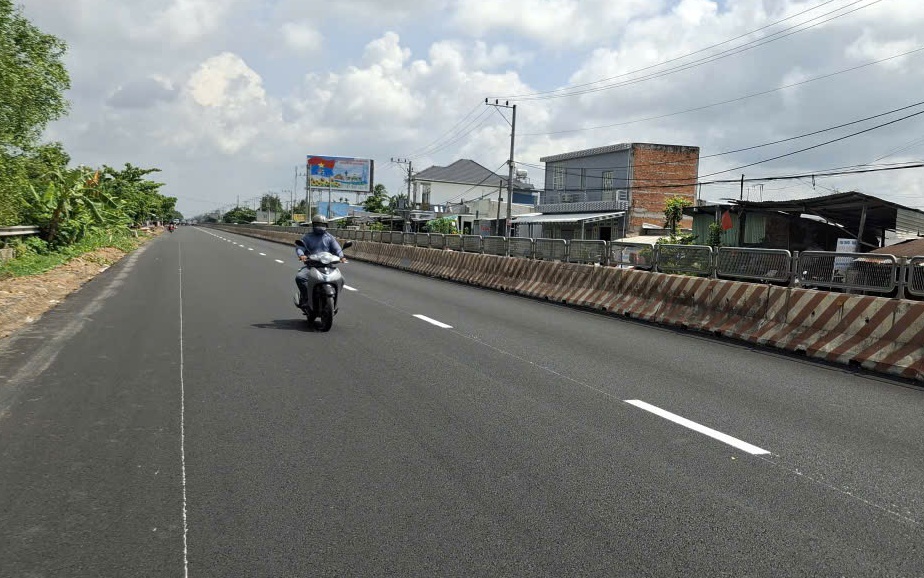 90 ng&agrave;y tăng tốc ho&agrave;n th&agrave;nh hạ tầng tho&aacute;t nước suối Nước Trong gần s&acirc;n bay Long Th&agrave;nh - Ảnh 4.