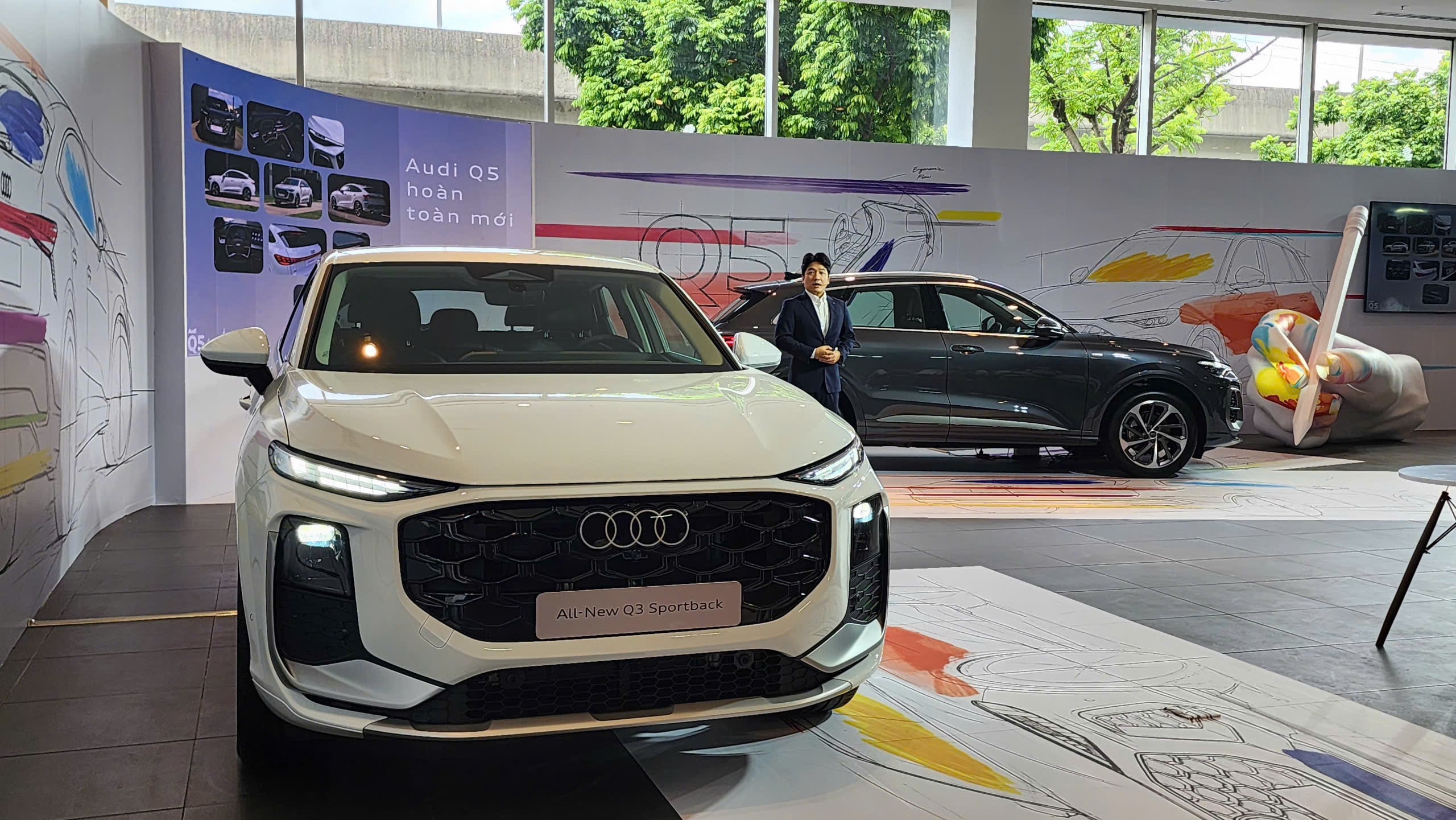 Audi Q3 và Audi Q5 hoàn toàn mới giá chỉ từ 2 tỷ đồng - Ảnh 1.