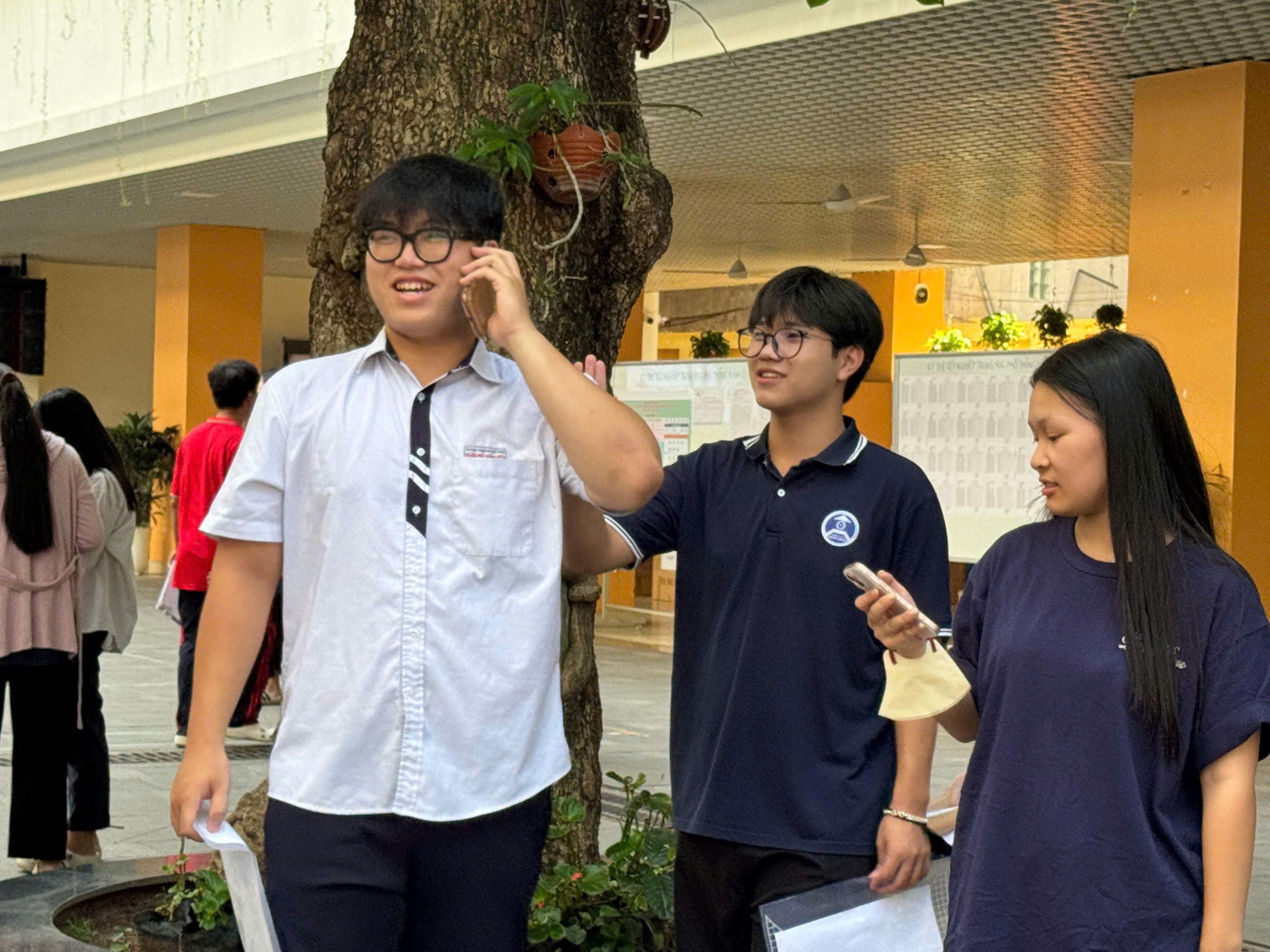Đ&aacute;p &aacute;n ch&iacute;nh thức c&aacute;c m&ocirc;n thi tốt nghiệp THPT 2026 được c&ocirc;ng bố - Ảnh 1.