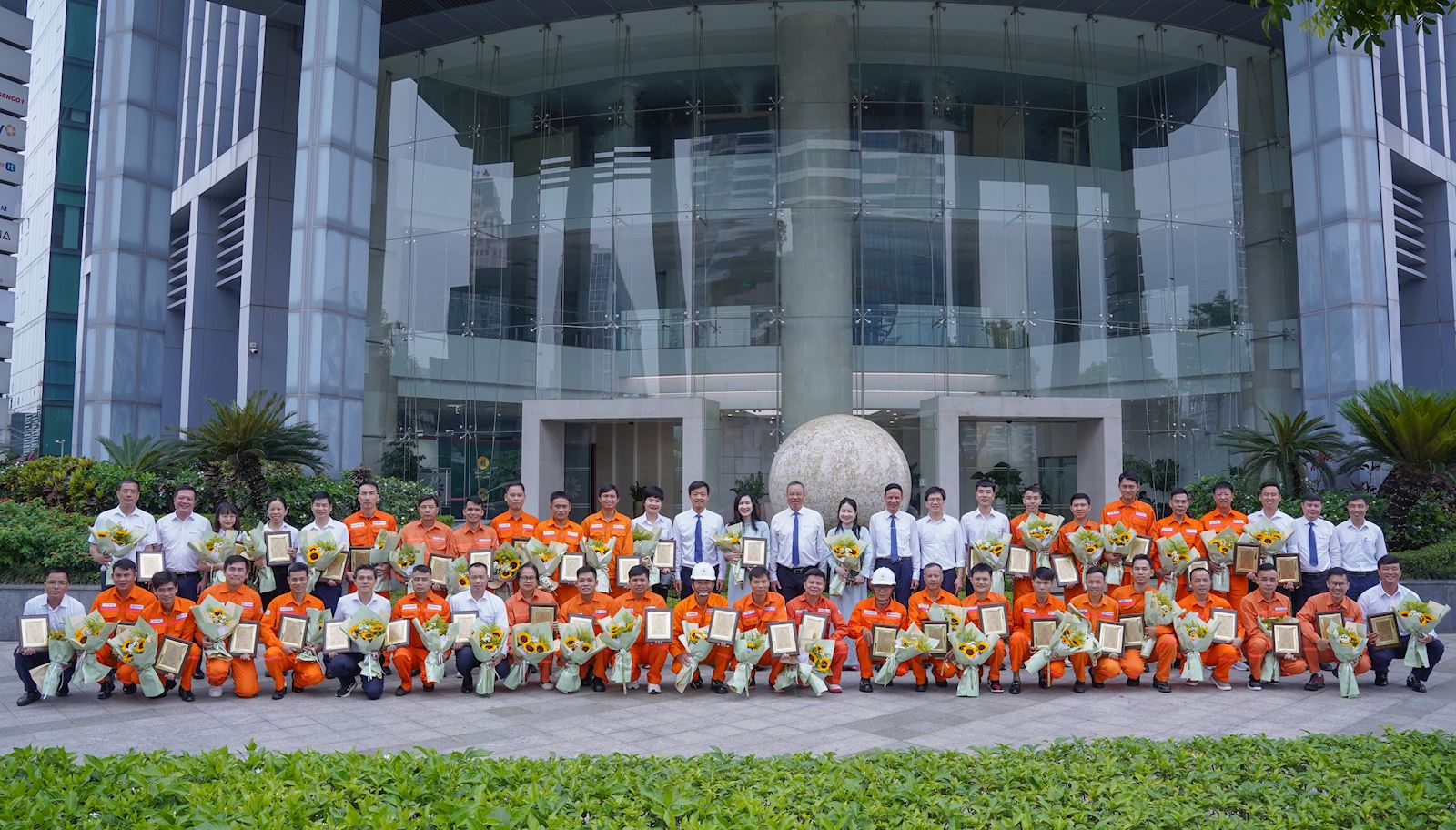 EVNGENCO1 giữ vững vận h&agrave;nh, g&oacute;p phần bảo đảm cung ứng điện trong cao điểm m&ugrave;a kh&ocirc;- Ảnh 3.