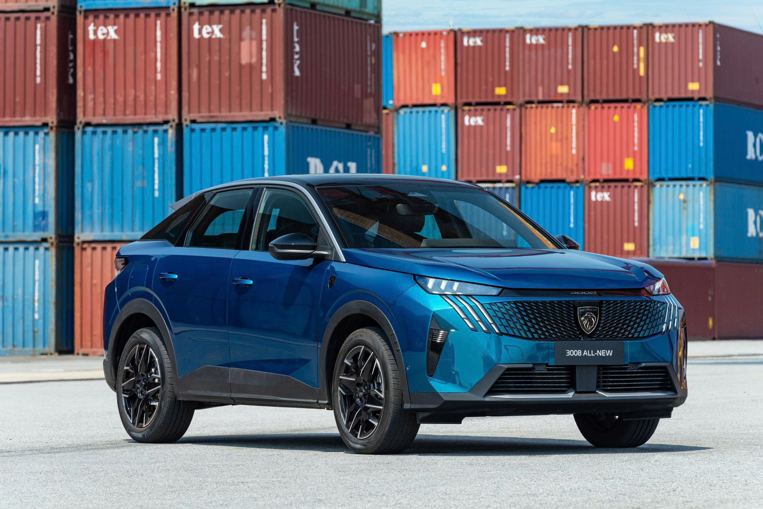 Peugeot 3008 và Mazda CX-5: Chọn công nghệ hay tính thực dụng?- Ảnh 1.
