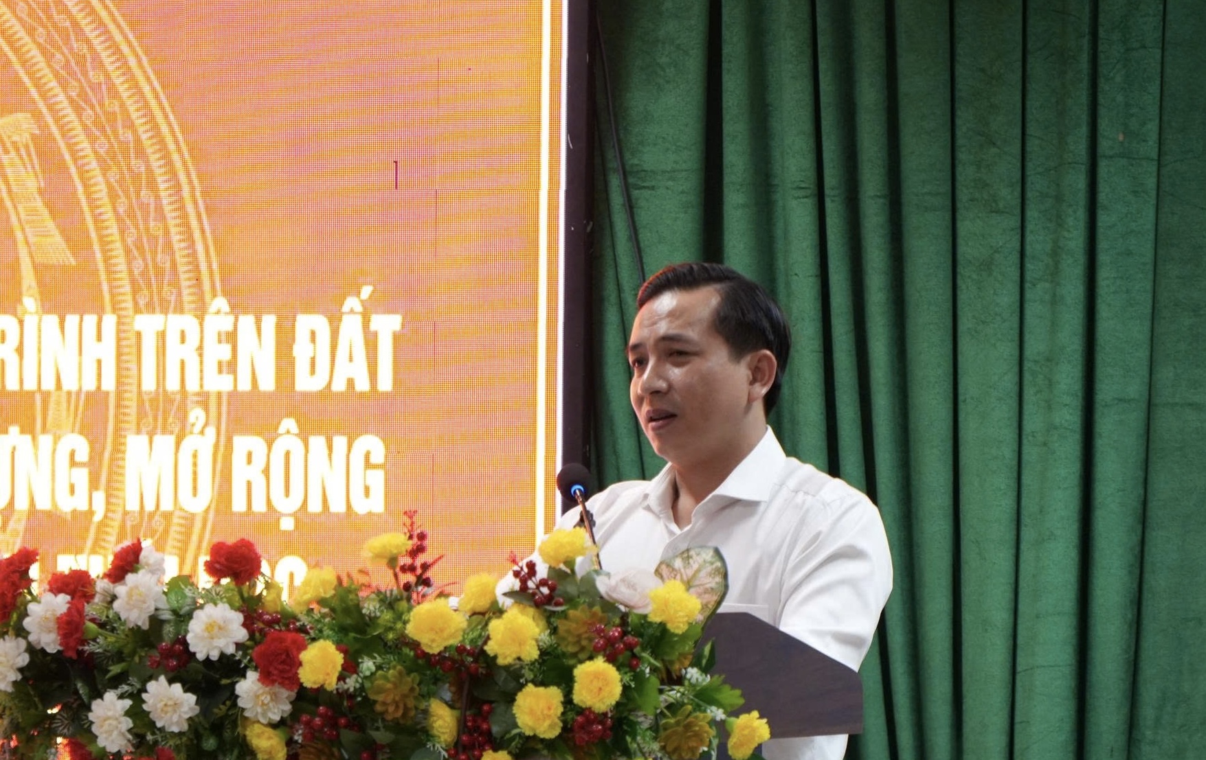 Đối thọai với người d&acirc;n trước khi mở rộng đường Nguyễn Th&aacute;i Học tại Đồng Nai - Ảnh 3.