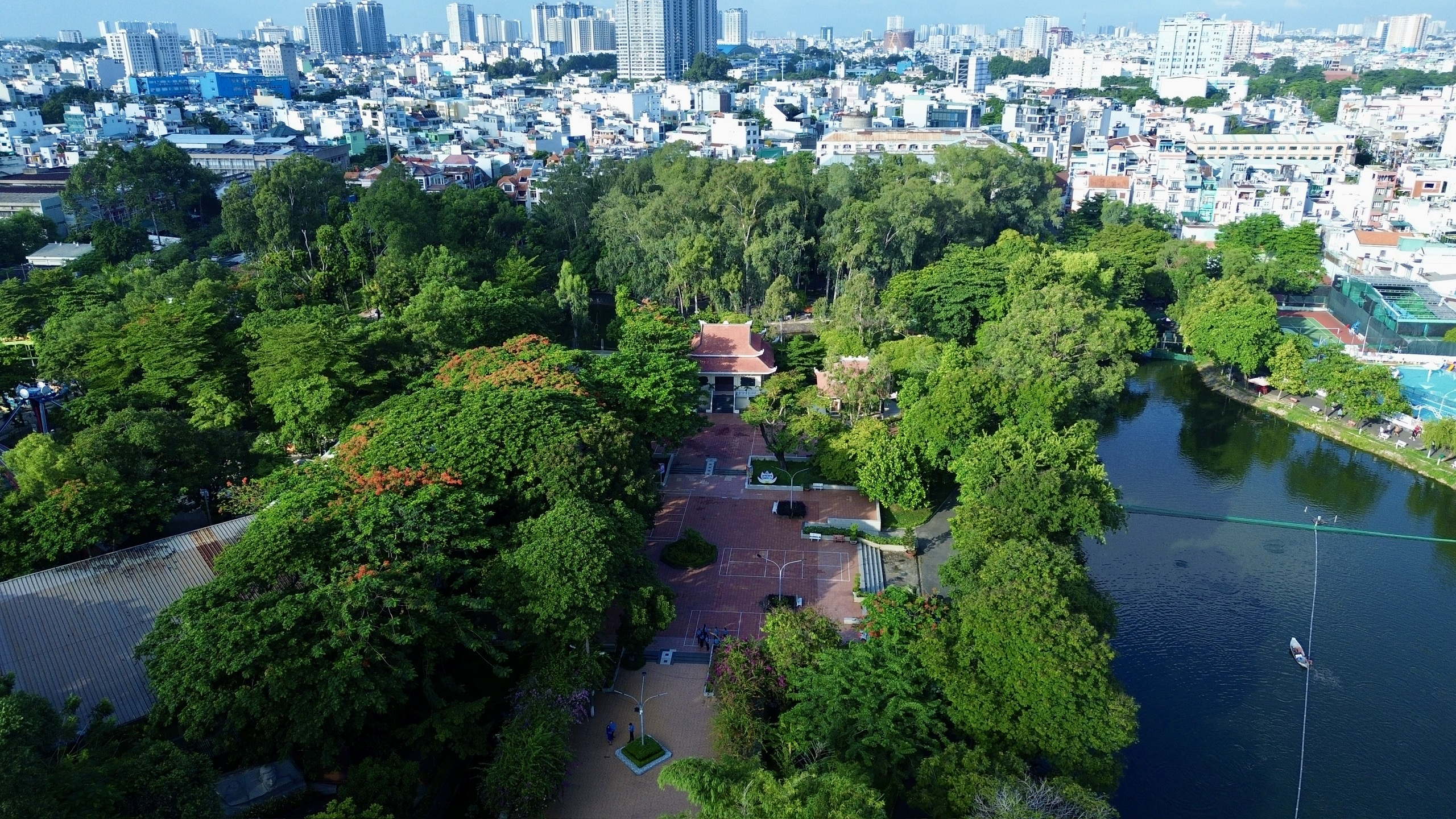 TP.HCM triển khai t&igrave;m kiếm, quy tập h&agrave;i cốt liệt sĩ tại C&ocirc;ng vi&ecirc;n L&ecirc; Thị Ri&ecirc;ng - Ảnh 1.