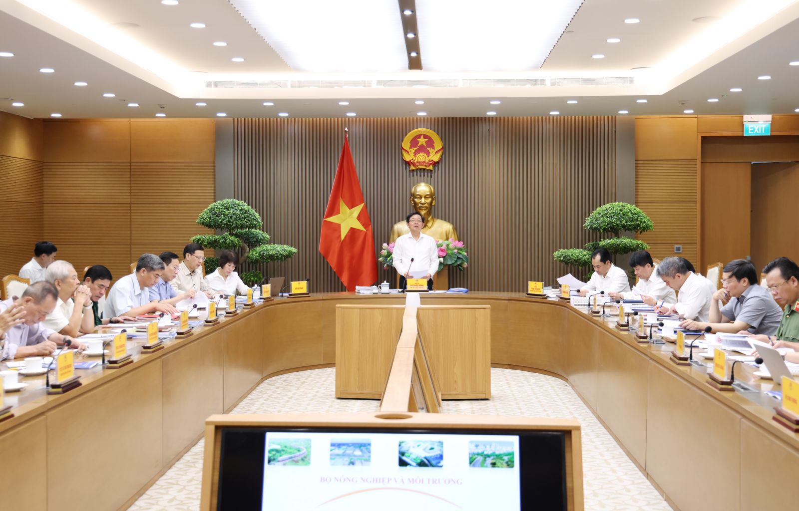 Quy hoạch sử dụng đất đai phải đi trước một bước để mở đường cho ph&aacute;t triển - Ảnh 1.