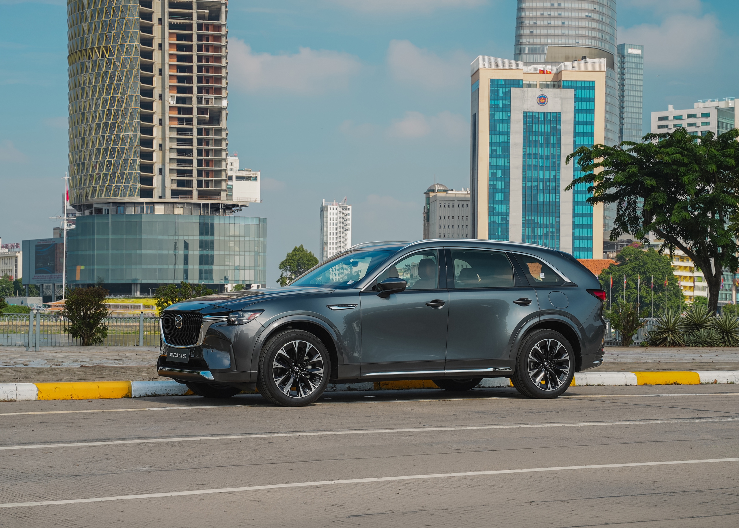Bộ đôi SUV Mazda CX-60 và CX-90 lấp đầy khoảng trống thị trường điện hóa - Ảnh 5.